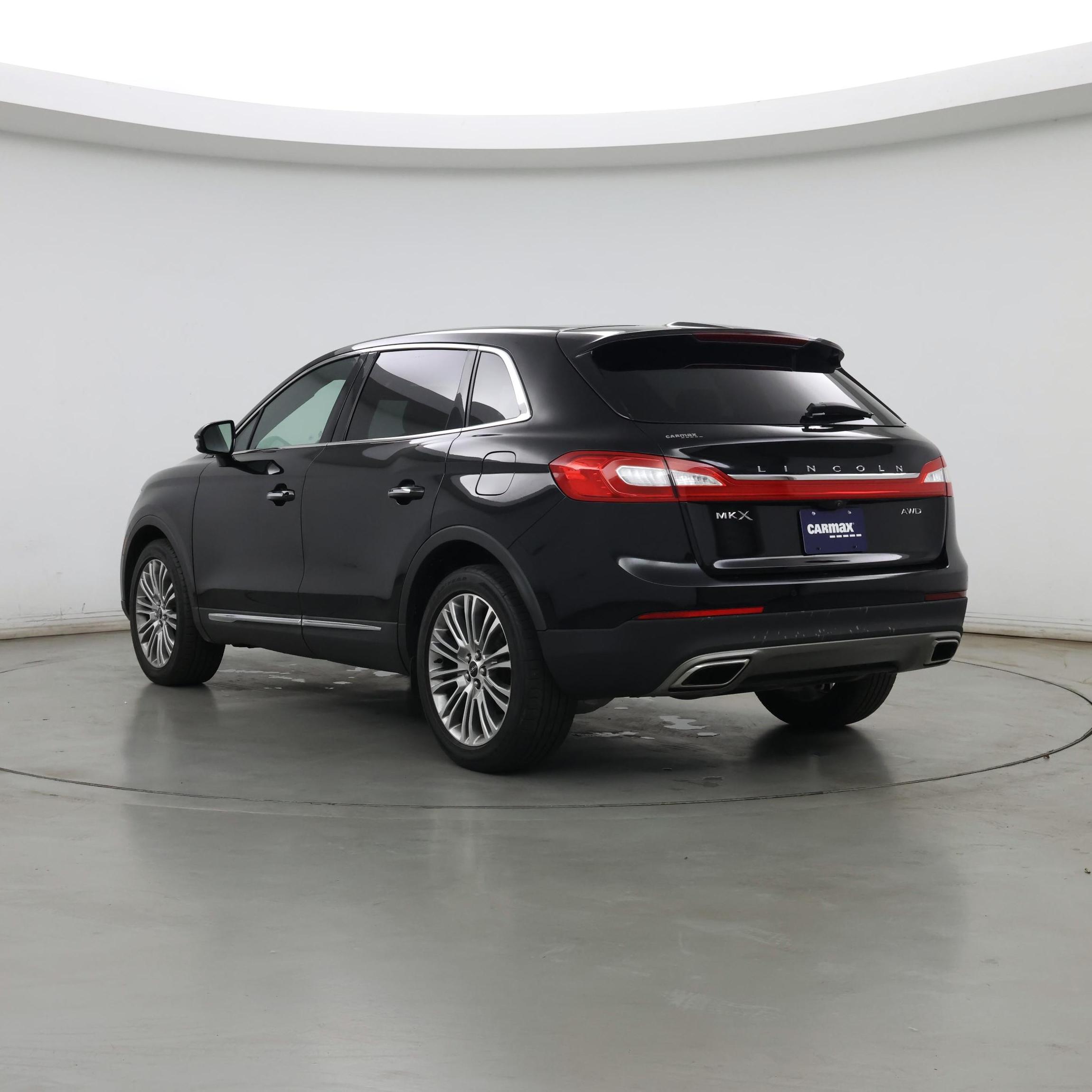 Thumbnail: 2017 Lincoln MKX - 2
