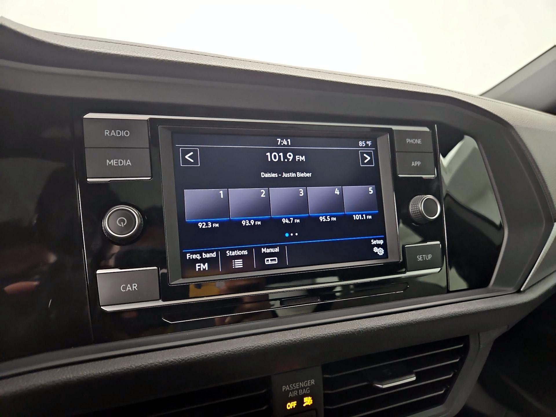 Thumbnail: 2019 Volkswagen Jetta - 15