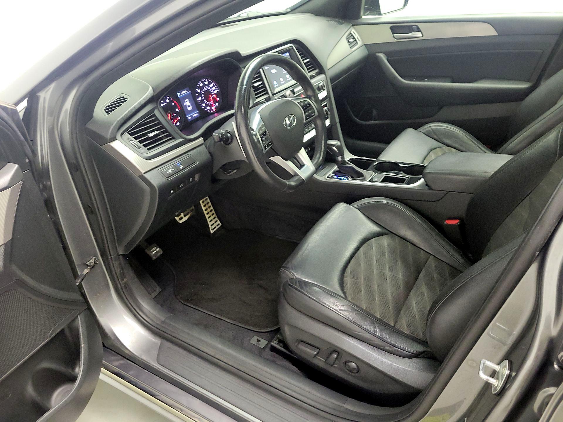 Thumbnail: 2019 Hyundai Sonata - 11