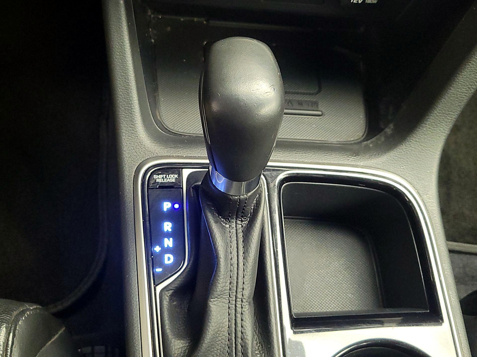 Thumbnail: 2019 Hyundai Sonata - 17