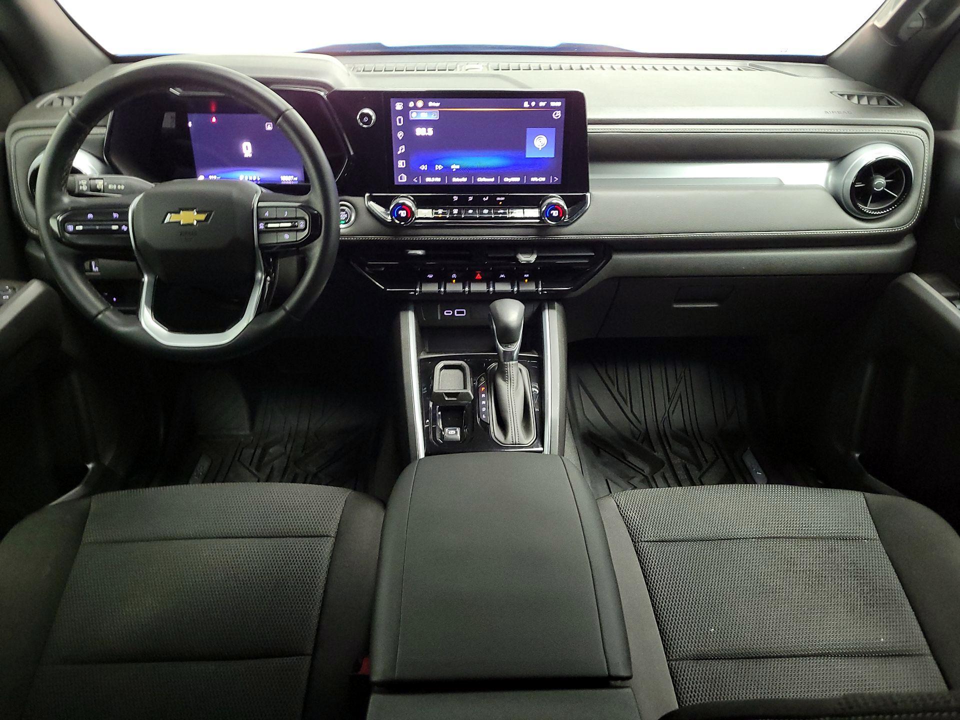 Thumbnail: 2023 Chevrolet Colorado - 9