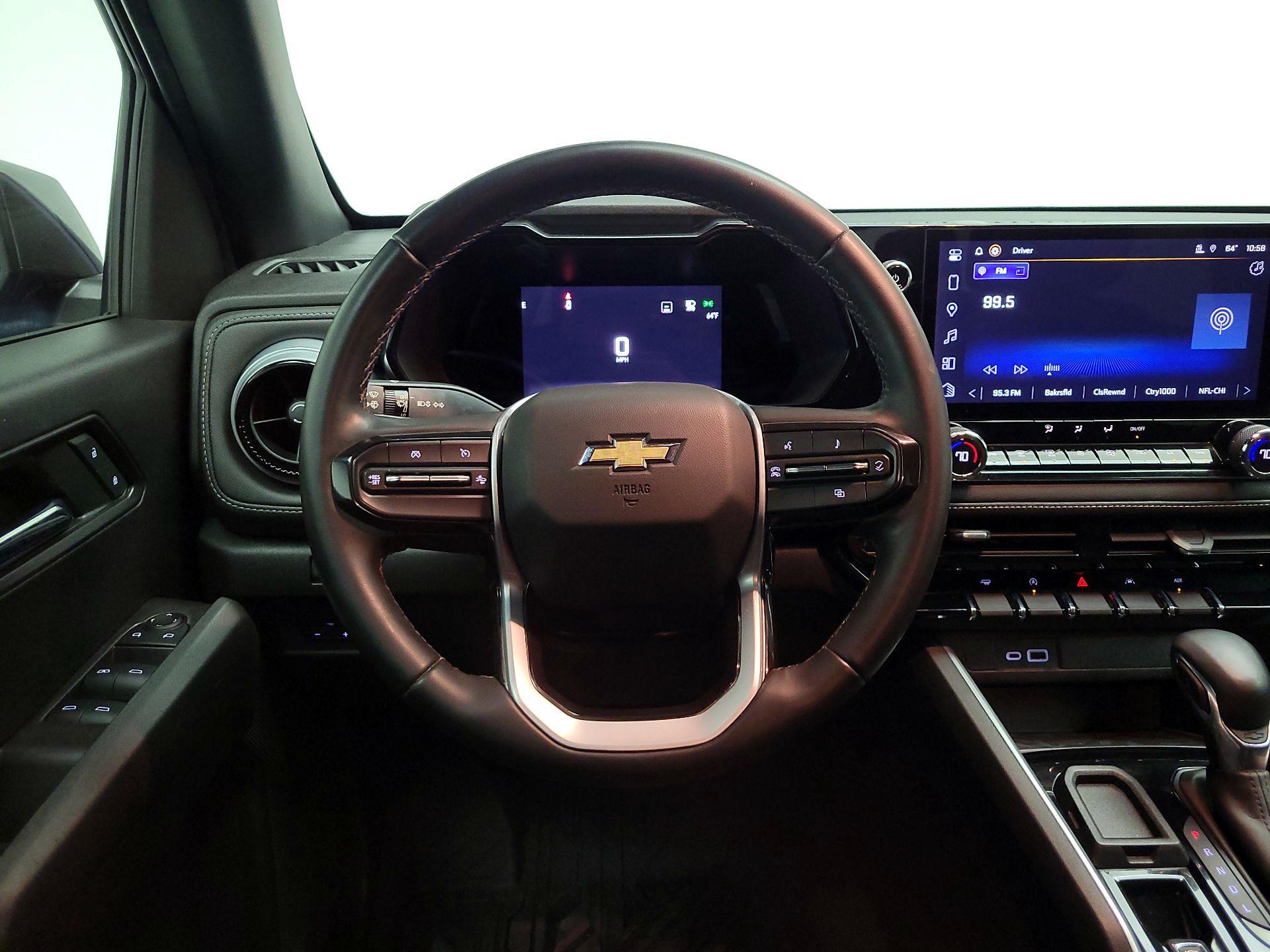 Thumbnail: 2023 Chevrolet Colorado - 10