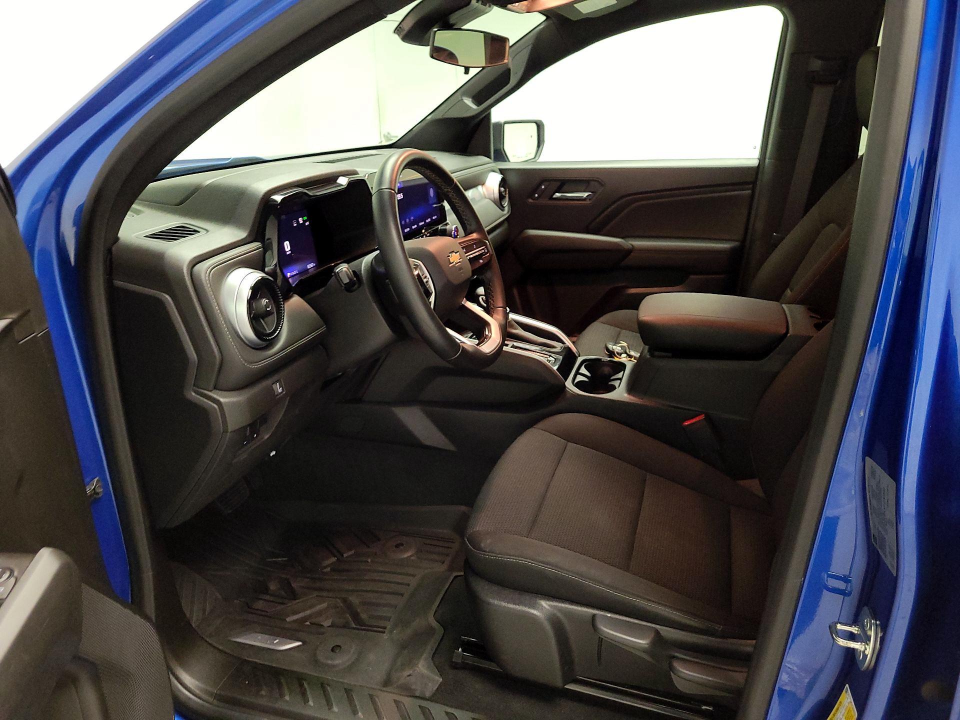 Thumbnail: 2023 Chevrolet Colorado - 11