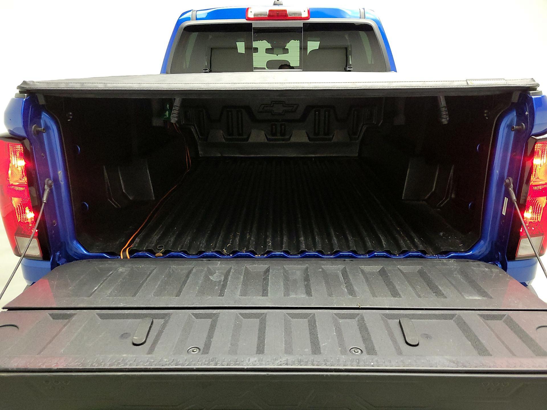 Thumbnail: 2023 Chevrolet Colorado - 18