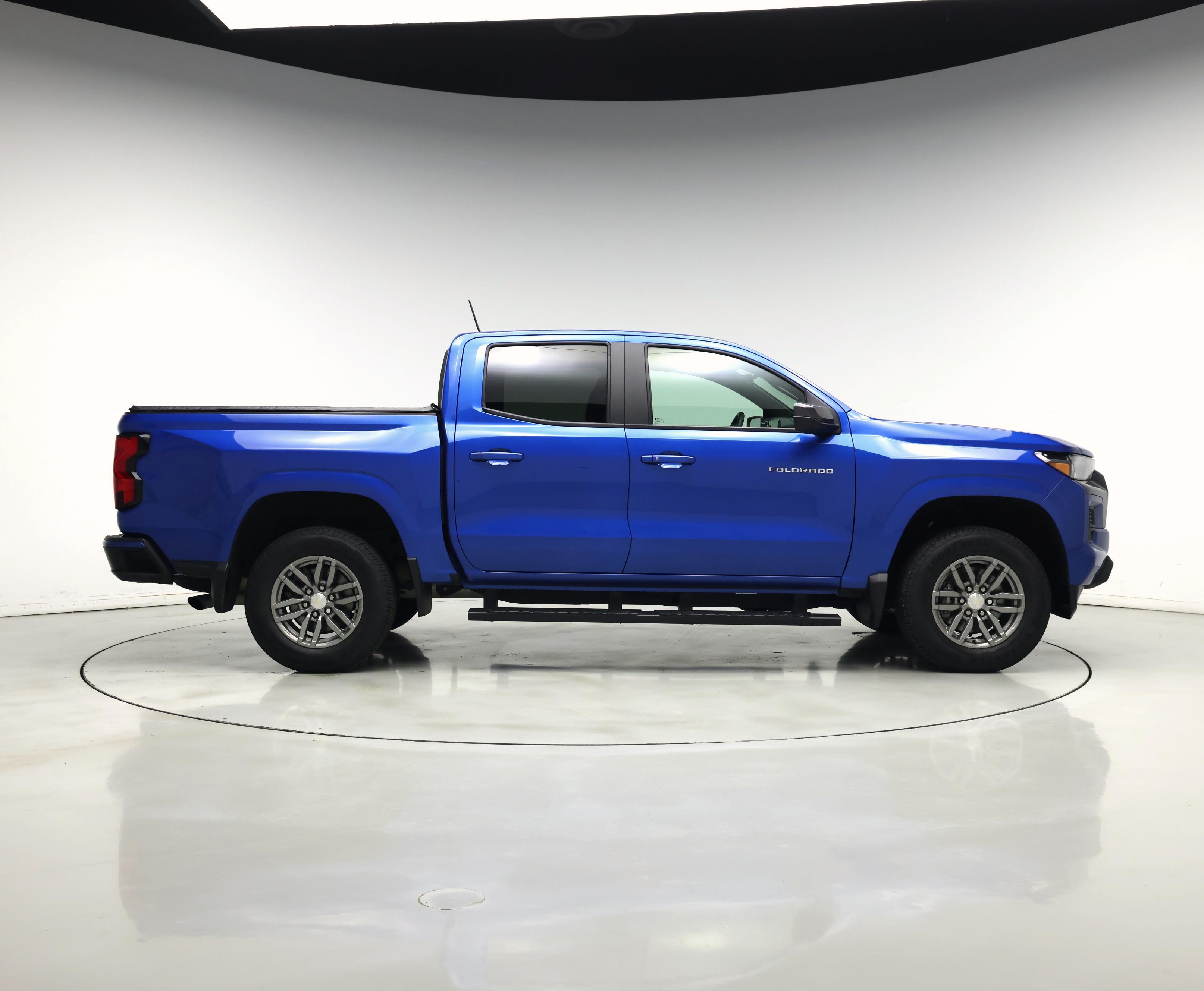 Thumbnail: 2023 Chevrolet Colorado - 7