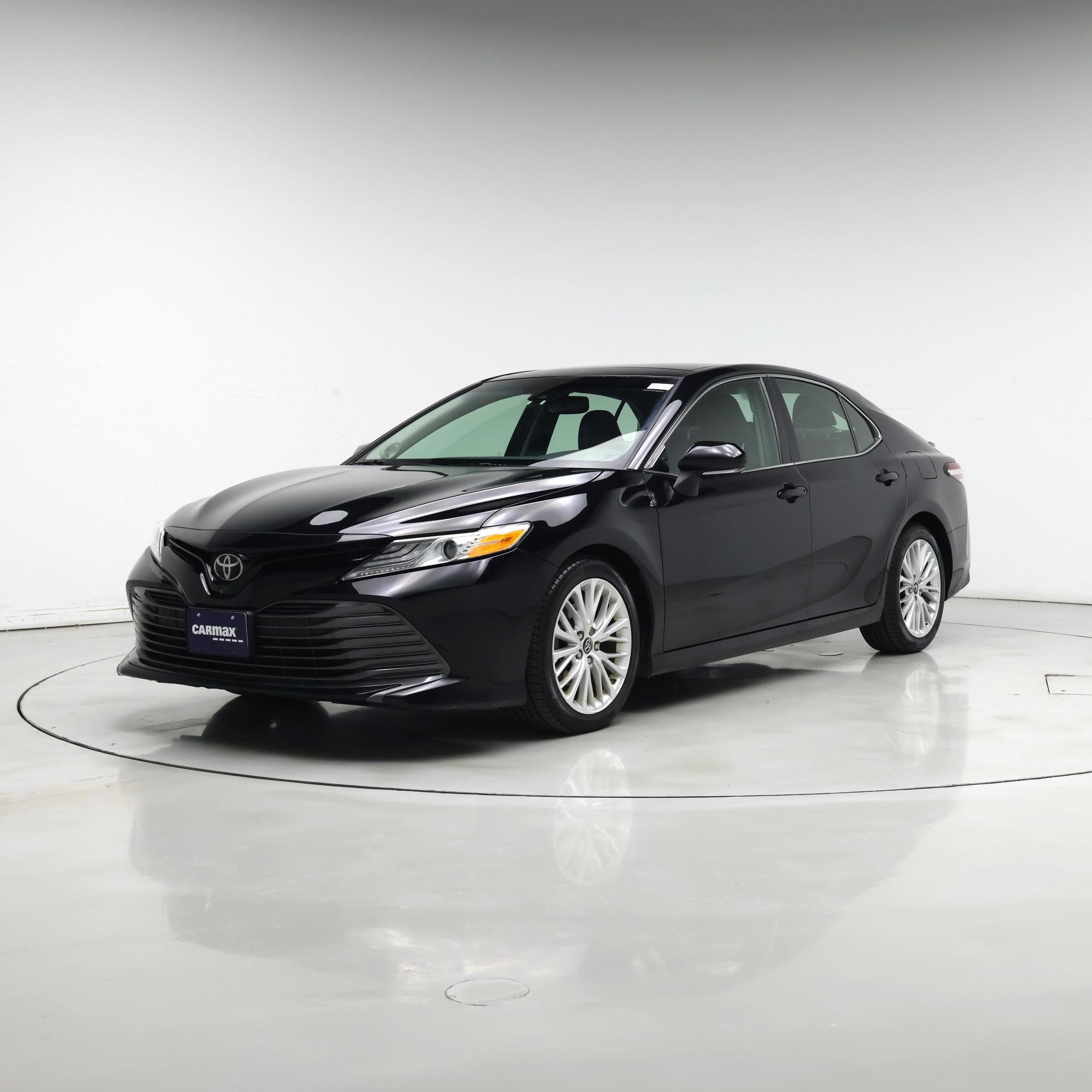 Thumbnail: 2018 Toyota Camry - 4