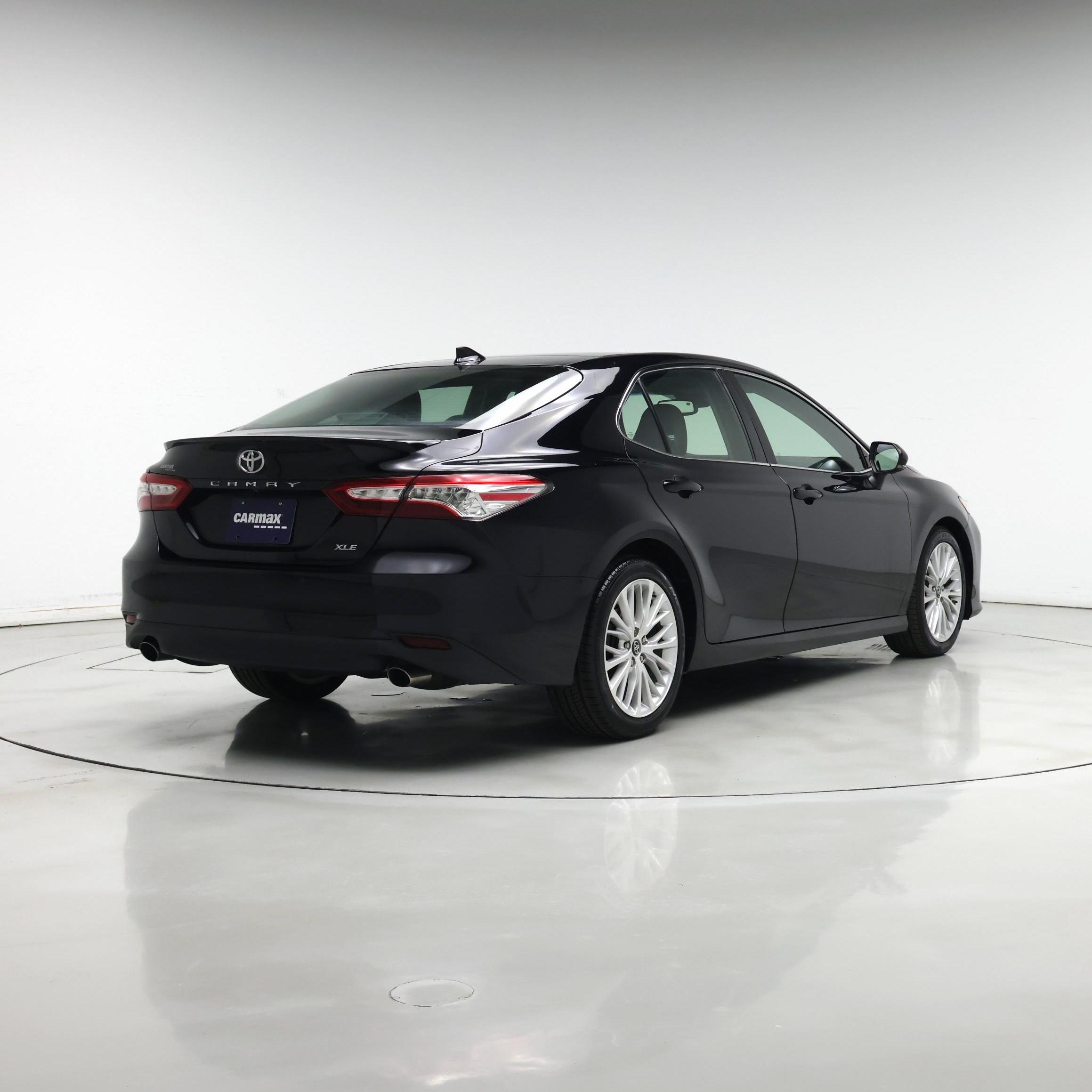 Thumbnail: 2018 Toyota Camry - 8