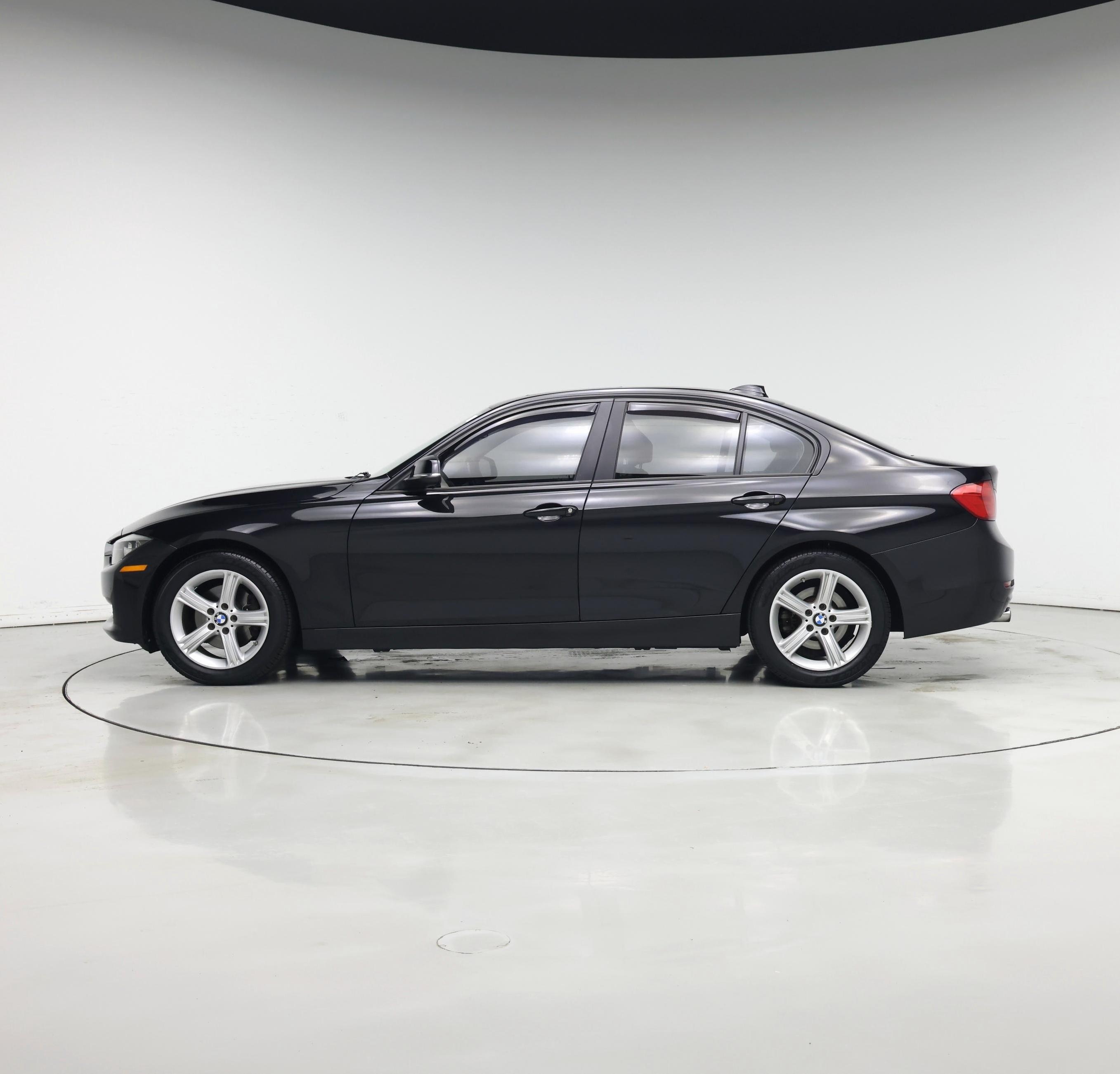 Thumbnail: 2015 BMW 3 Series - 3