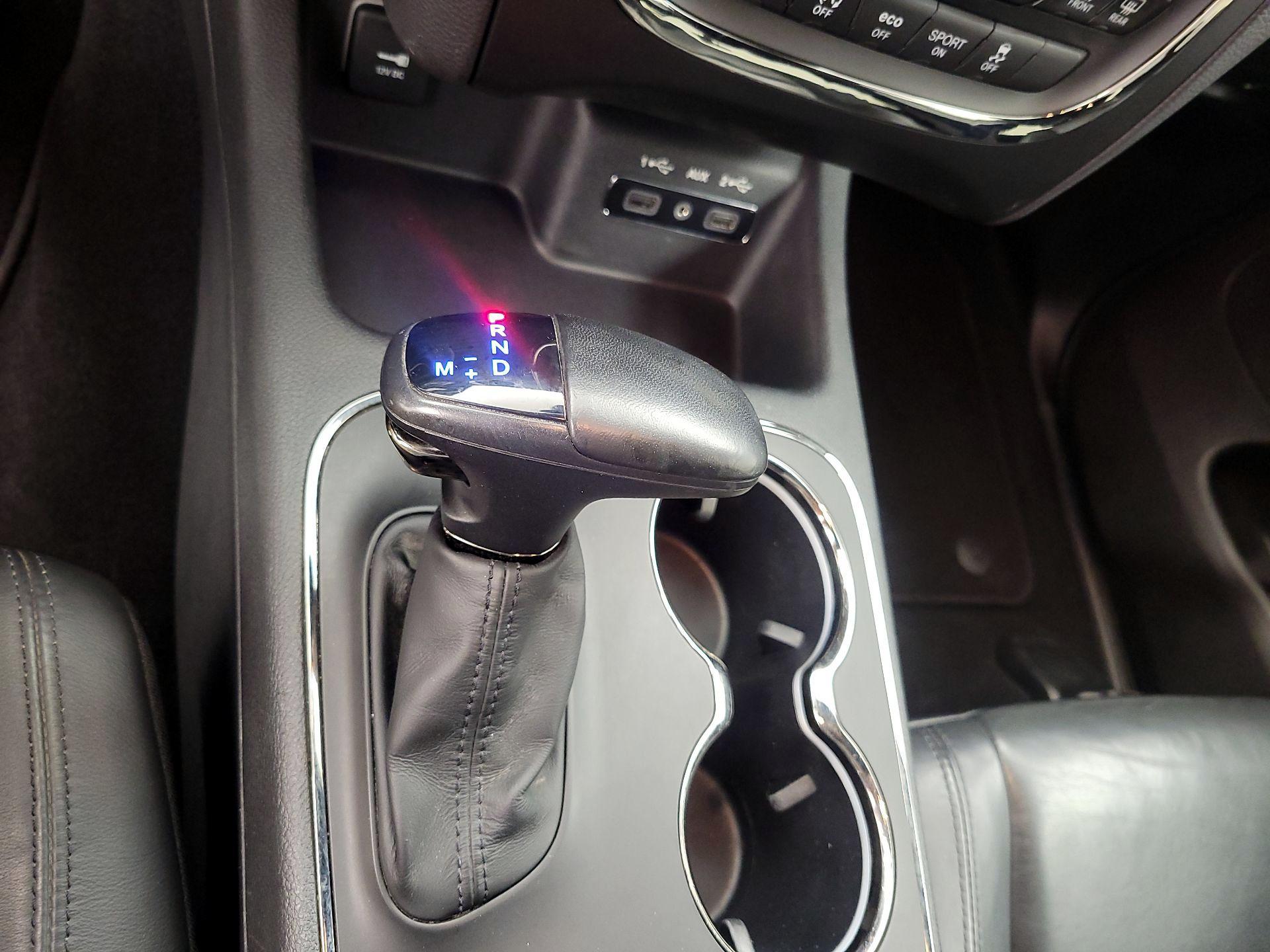 Thumbnail: 2019 Dodge Durango - 16