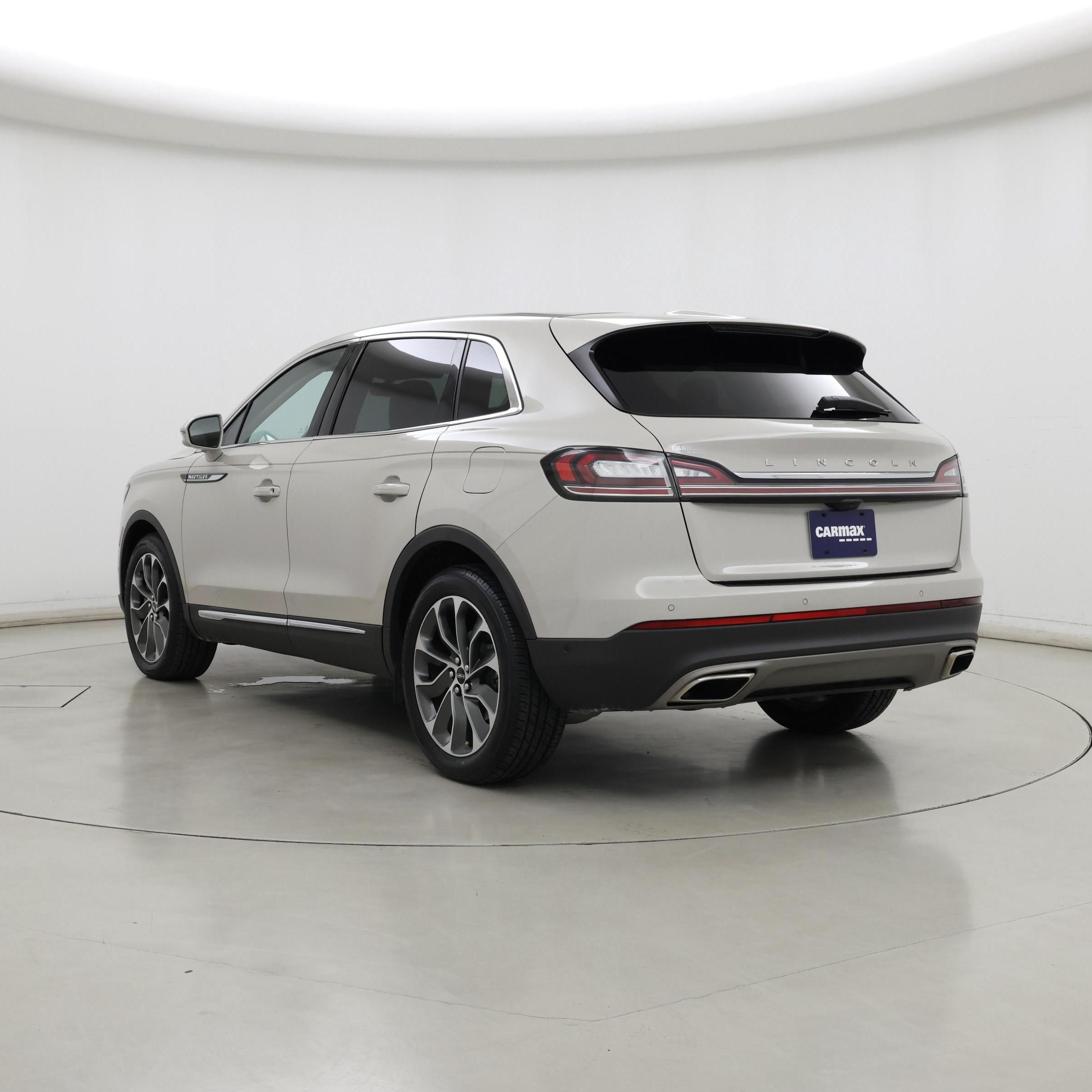 Thumbnail: 2022 Lincoln Nautilus - 2