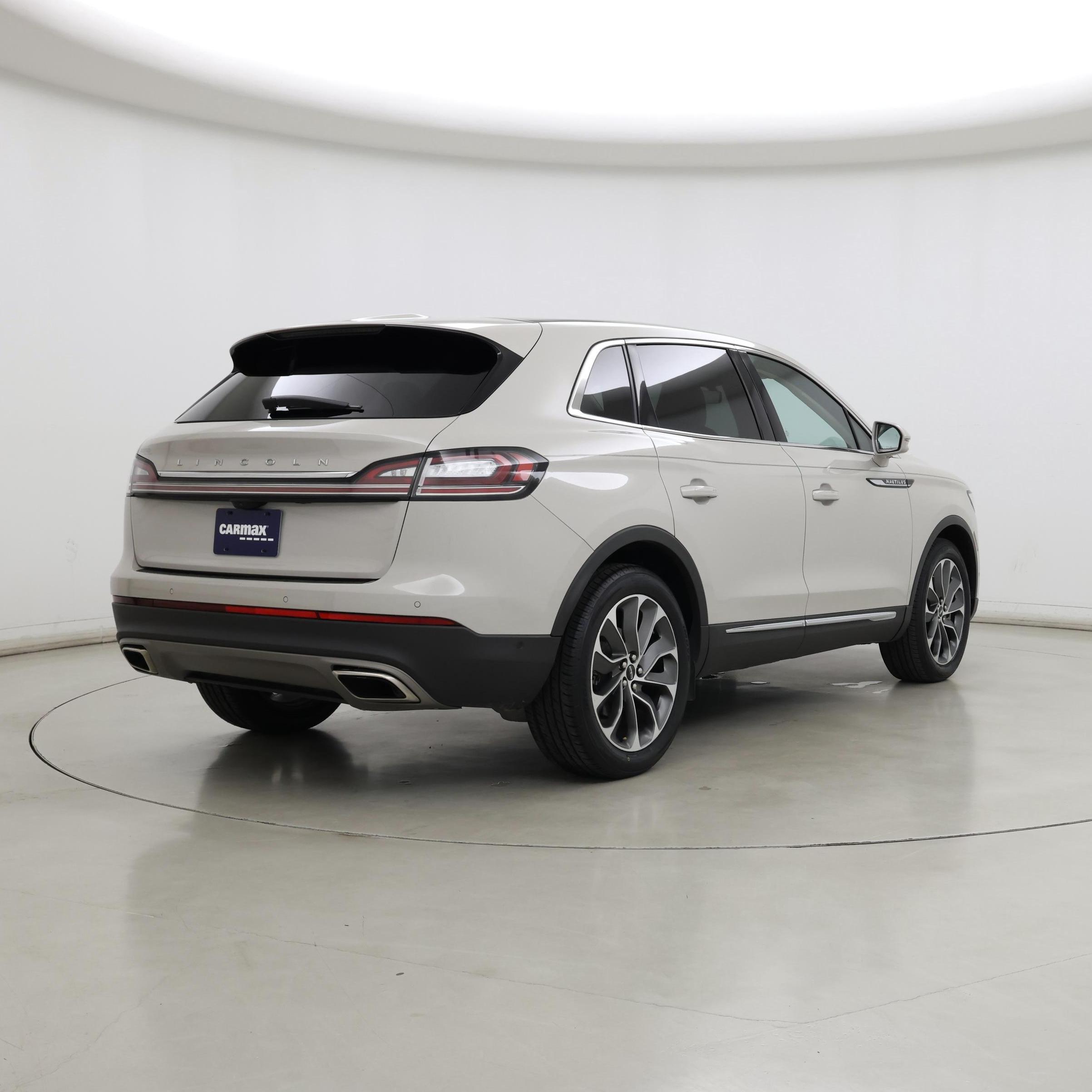 Thumbnail: 2022 Lincoln Nautilus - 8