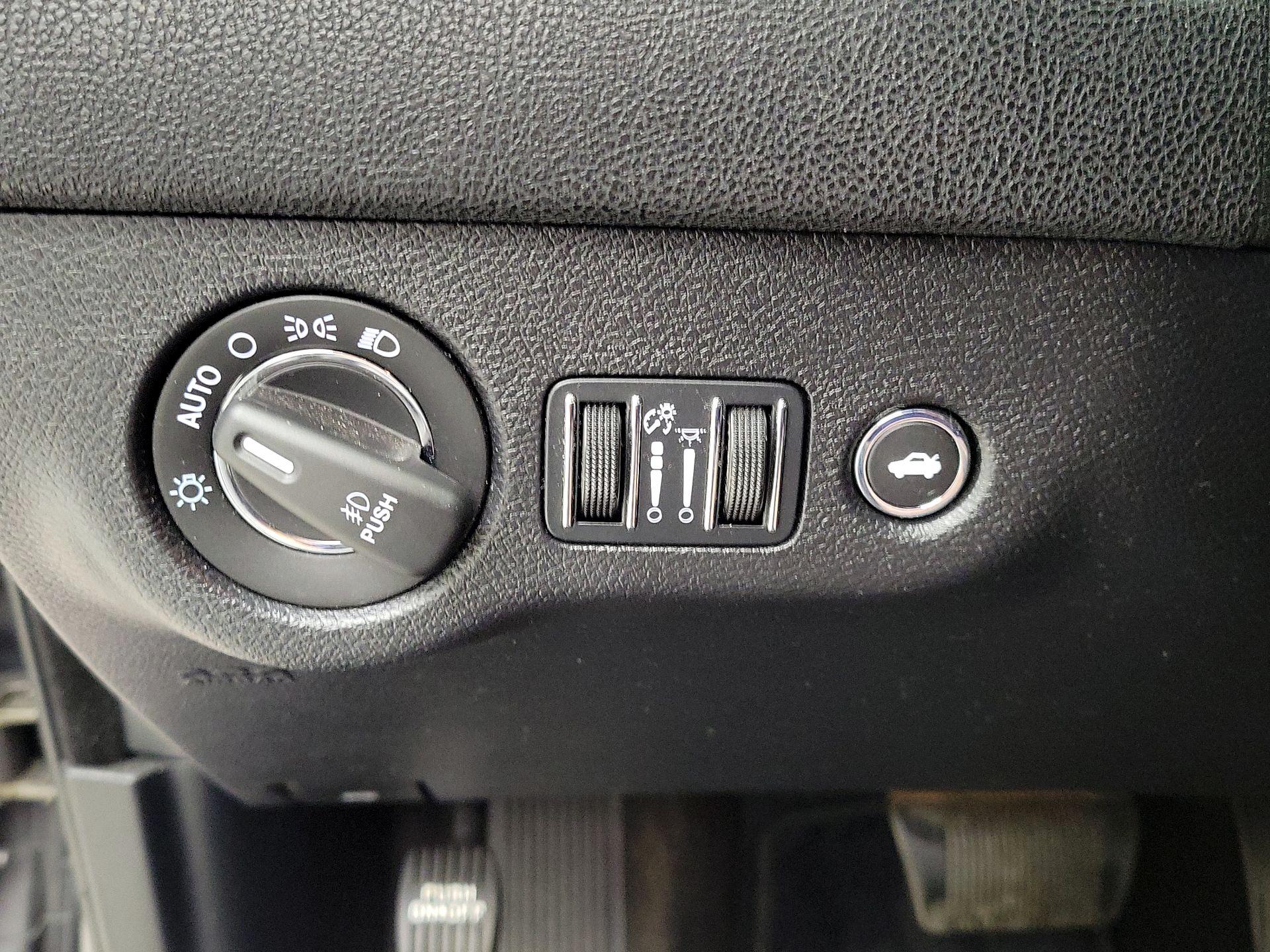 Thumbnail: 2015 Chrysler 300 - 13