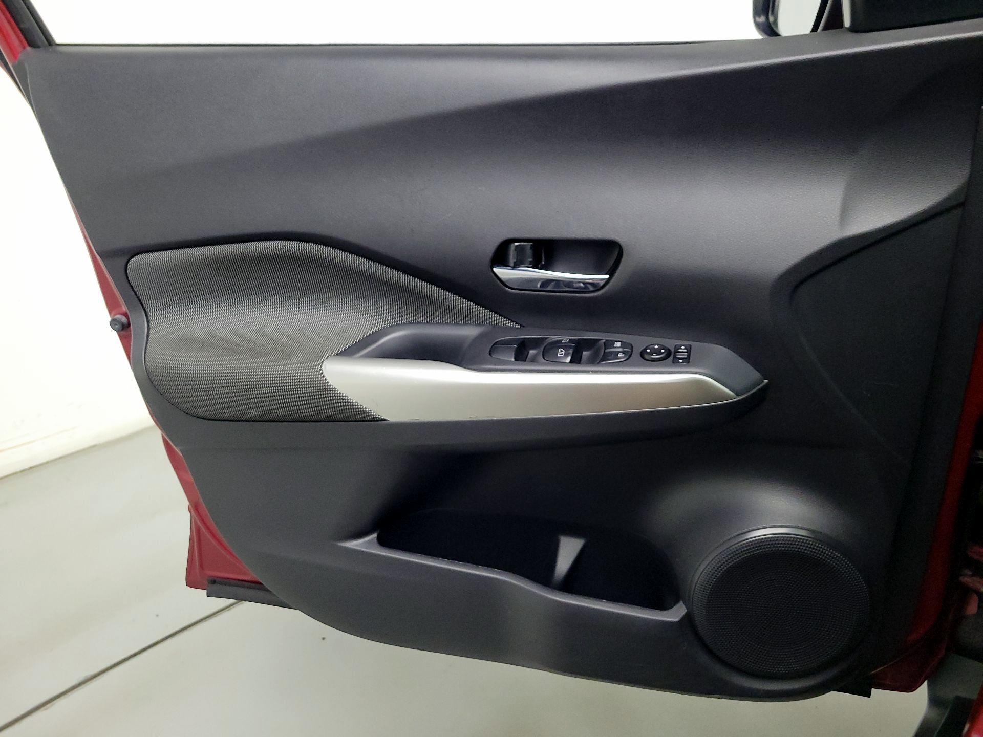 Thumbnail: 2019 Nissan Kicks - 12