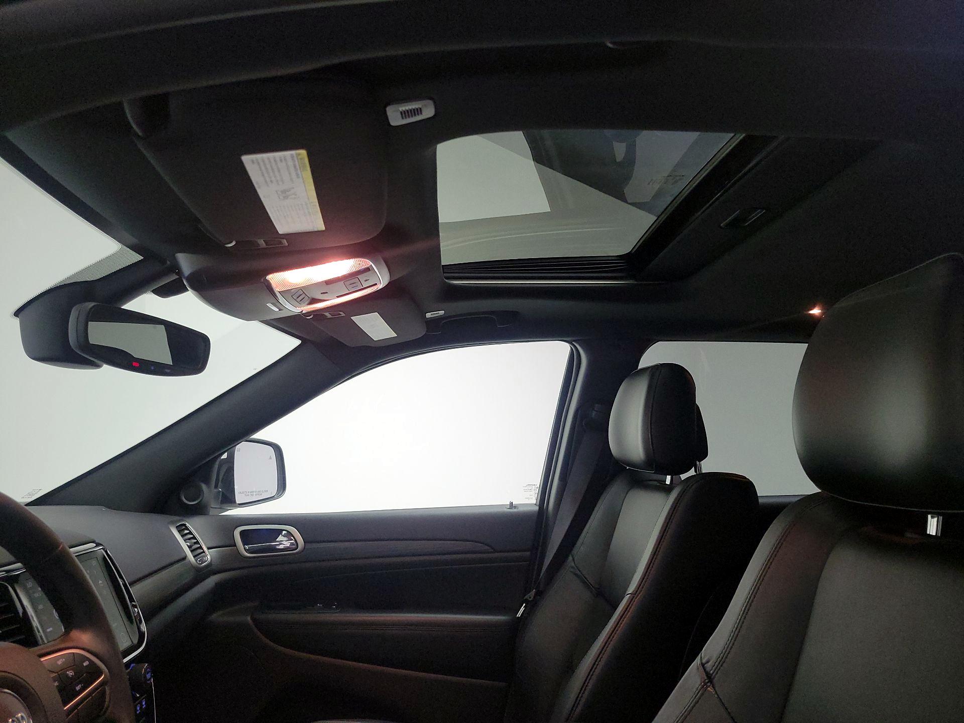 Thumbnail: 2019 Jeep Grand Cherokee - 20
