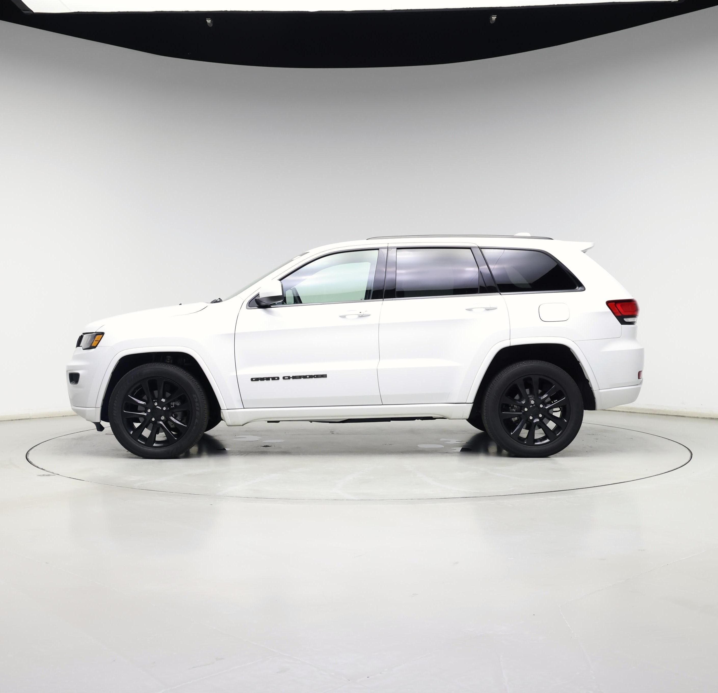 Thumbnail: 2019 Jeep Grand Cherokee - 3