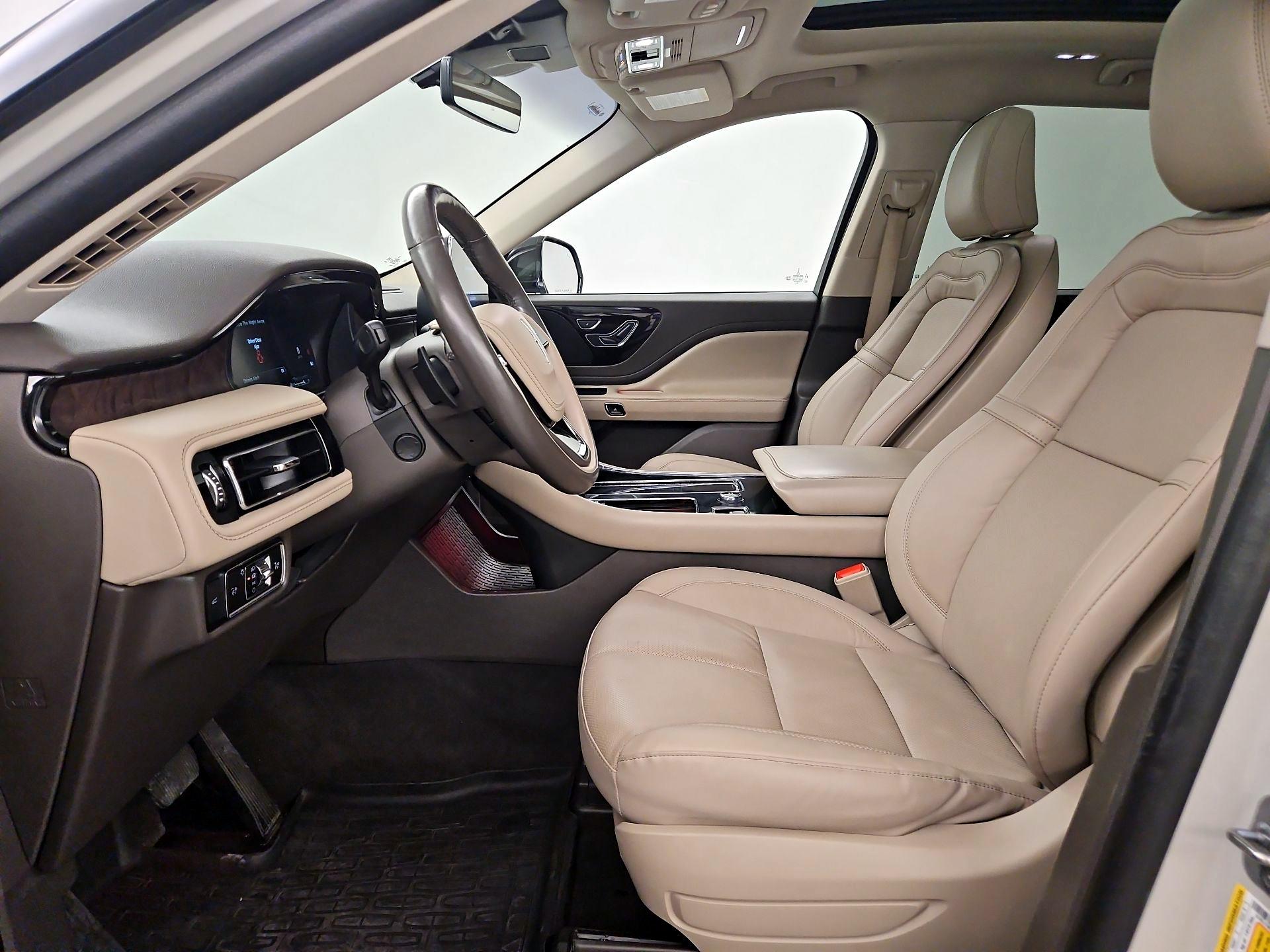 Thumbnail: 2023 Lincoln Aviator - 11