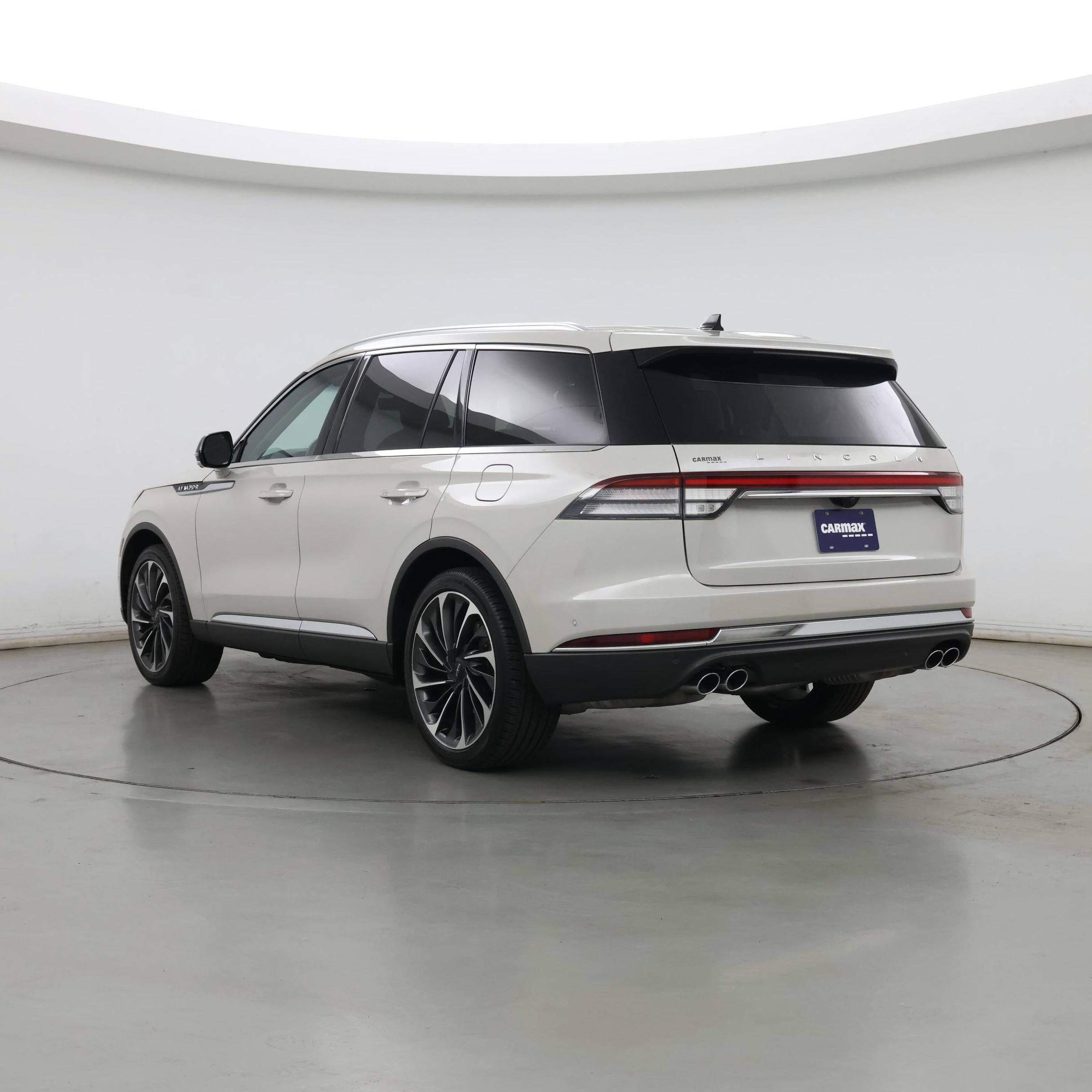 Thumbnail: 2023 Lincoln Aviator - 2