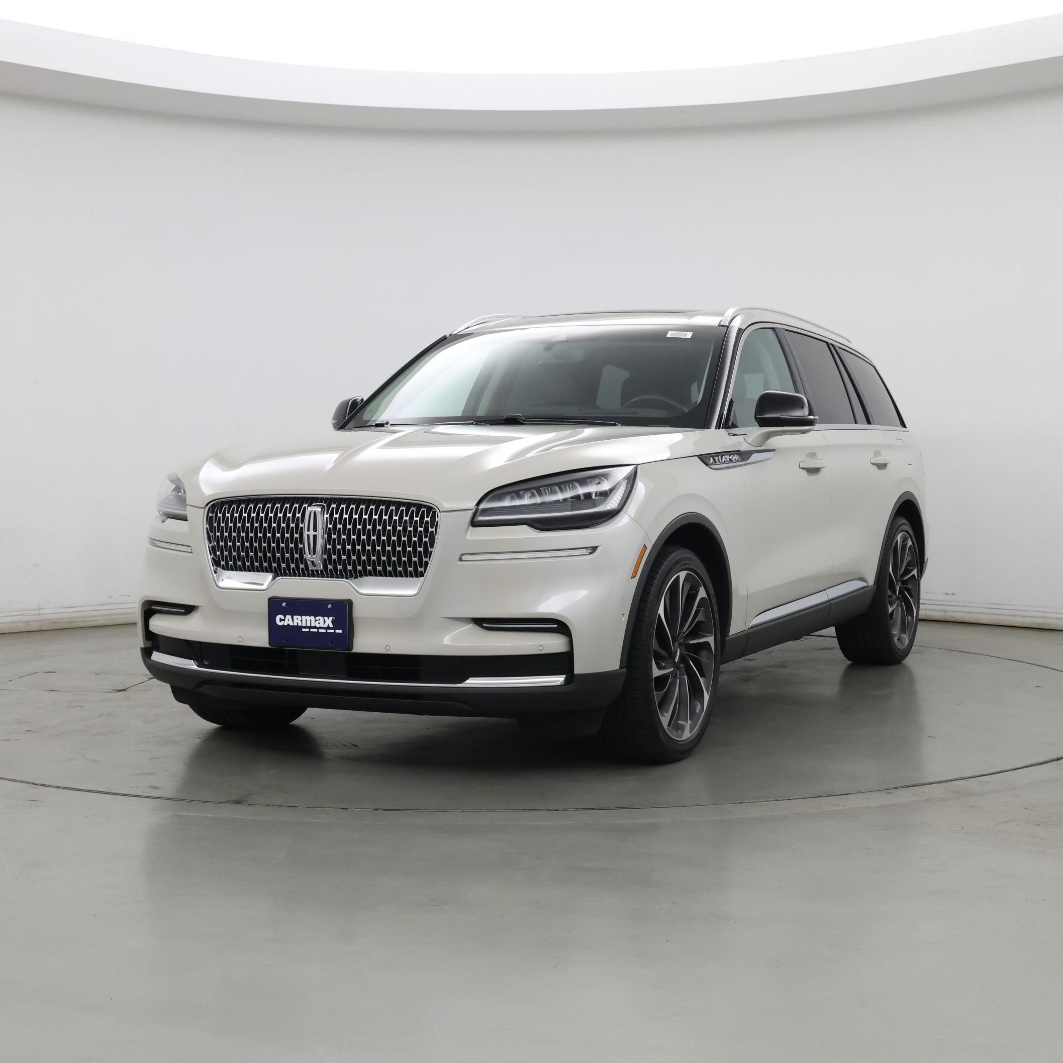Thumbnail: 2023 Lincoln Aviator - 4