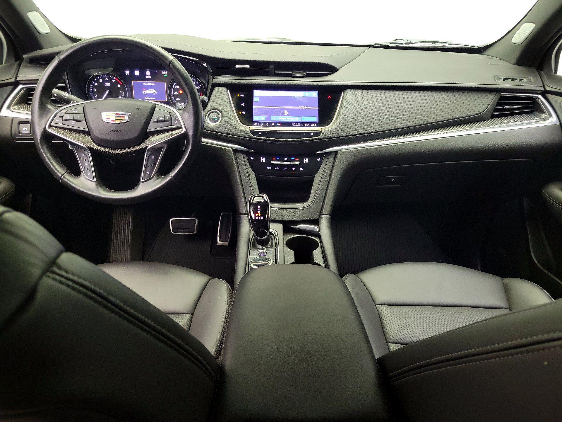 Thumbnail: 2023 Cadillac XT5 - 9