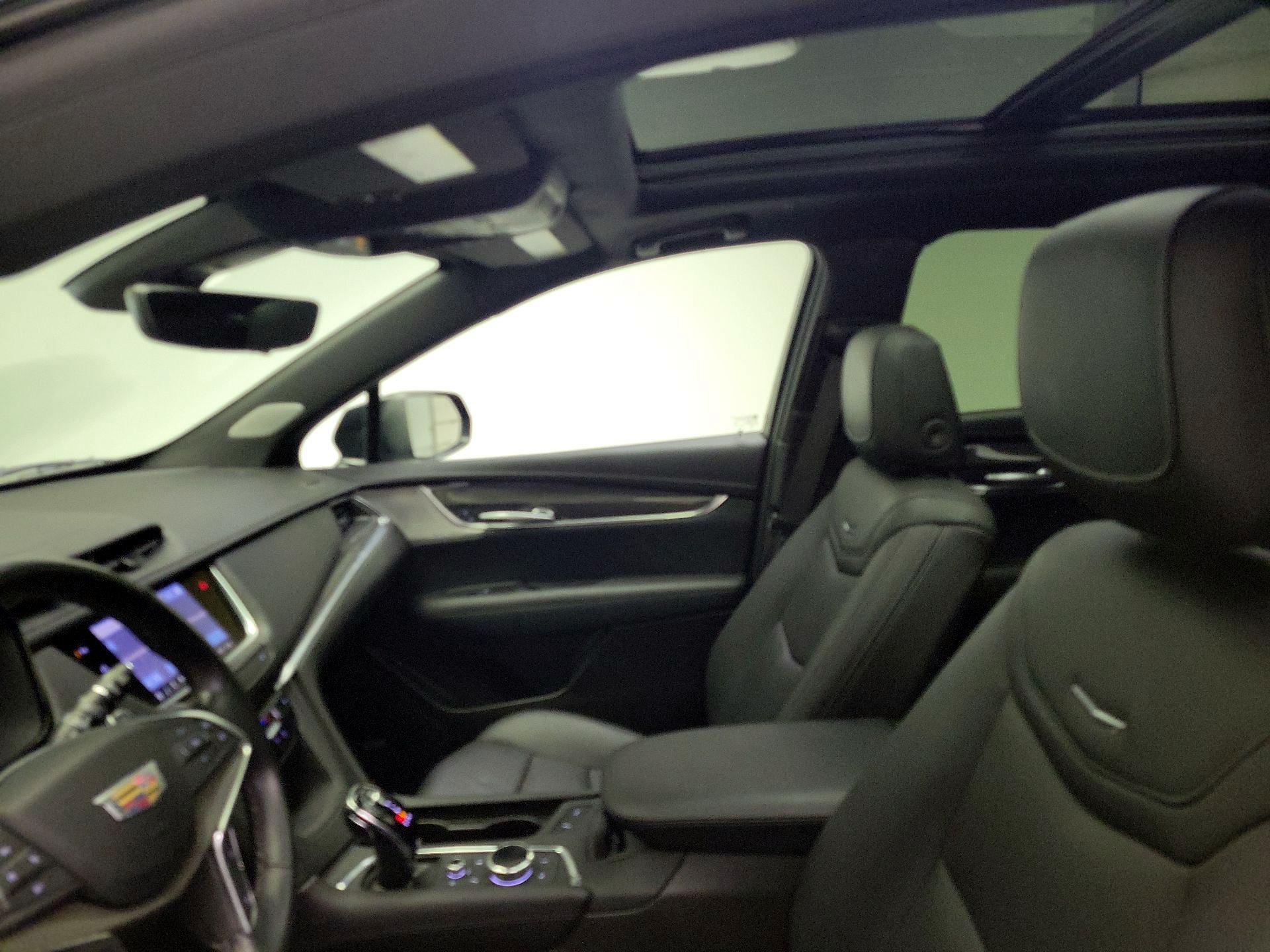 Thumbnail: 2023 Cadillac XT5 - 19