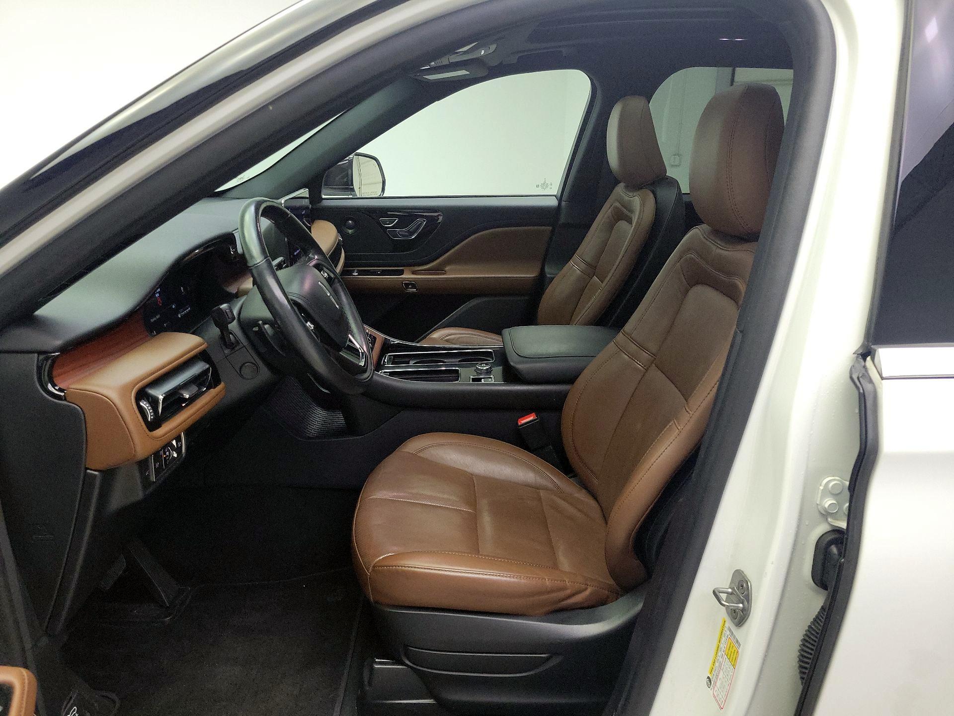 Thumbnail: 2022 Lincoln Aviator - 11