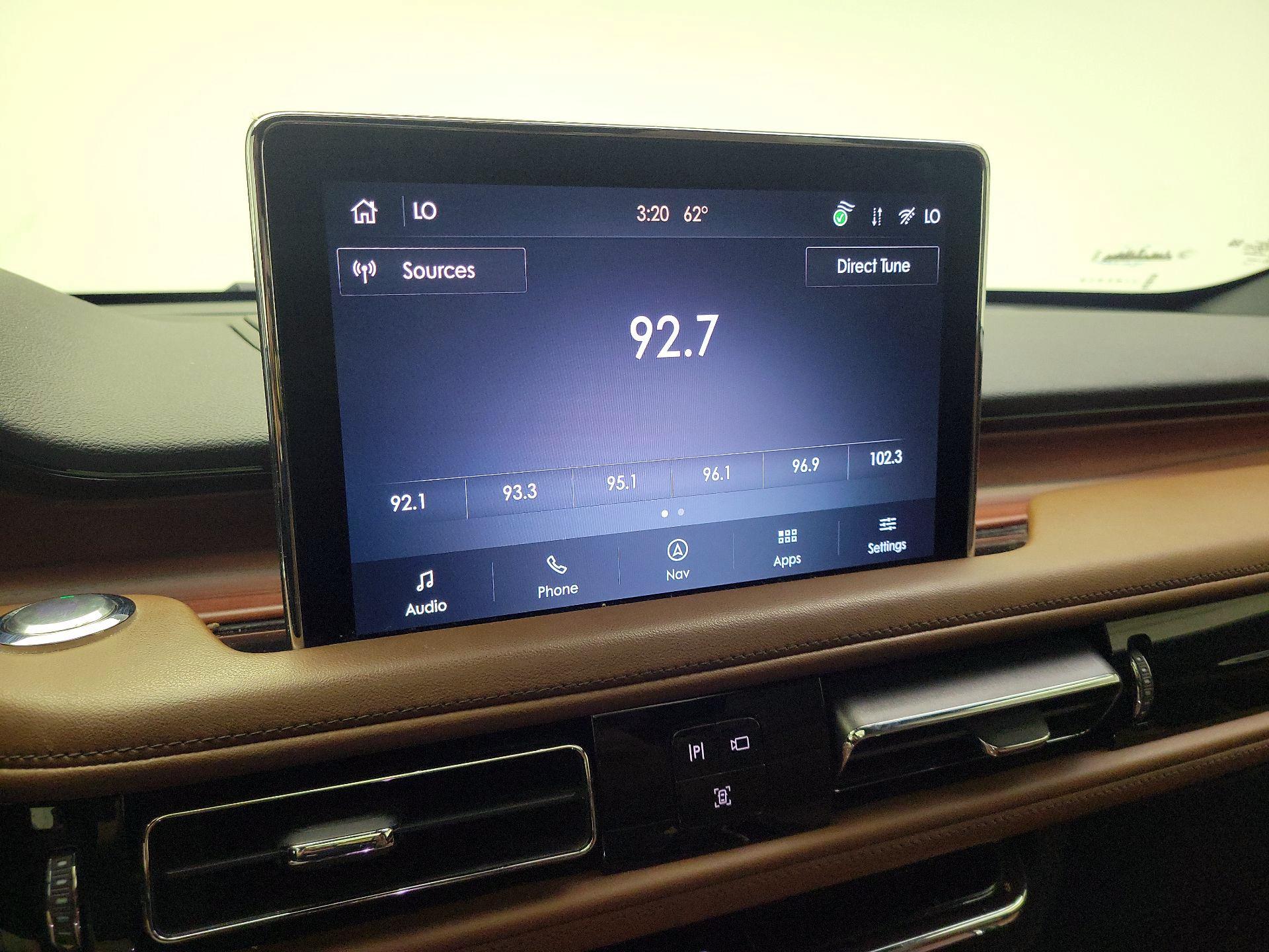 Thumbnail: 2022 Lincoln Aviator - 16