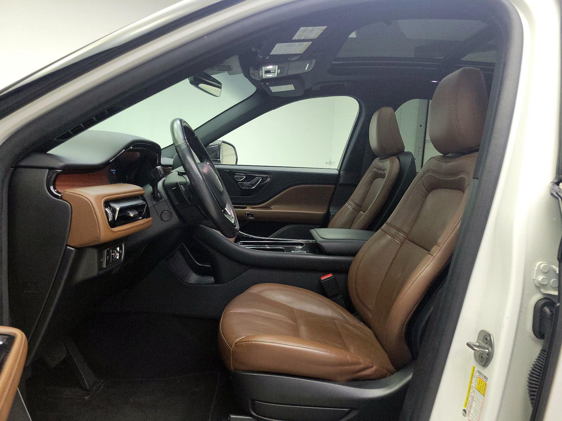 Thumbnail: 2022 Lincoln Aviator - 20