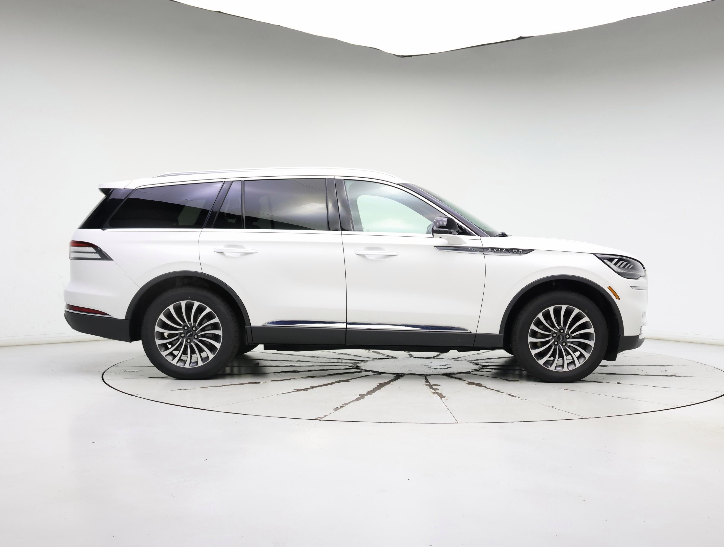 Thumbnail: 2022 Lincoln Aviator - 7