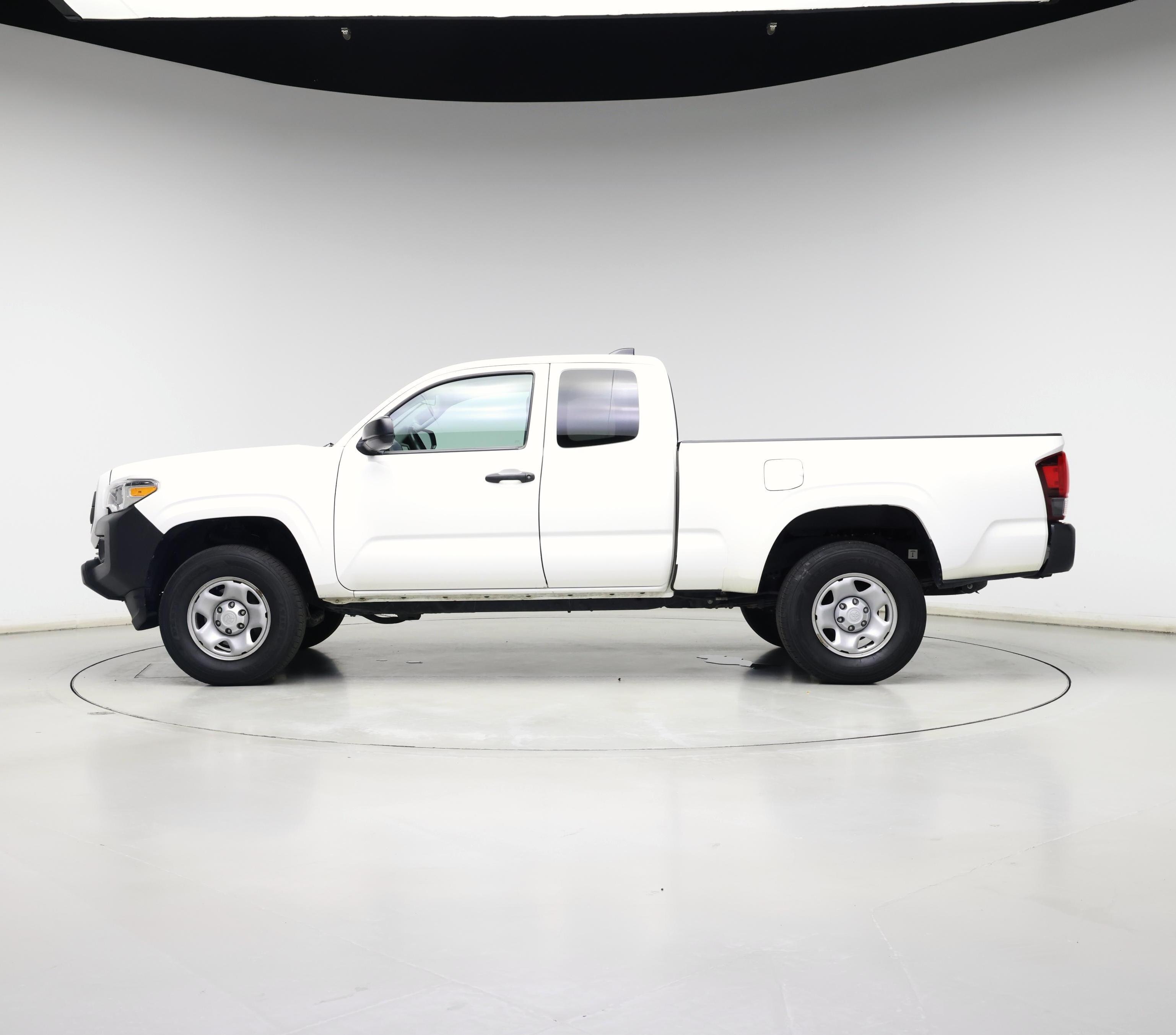 Thumbnail: 2021 Toyota Tacoma - 3