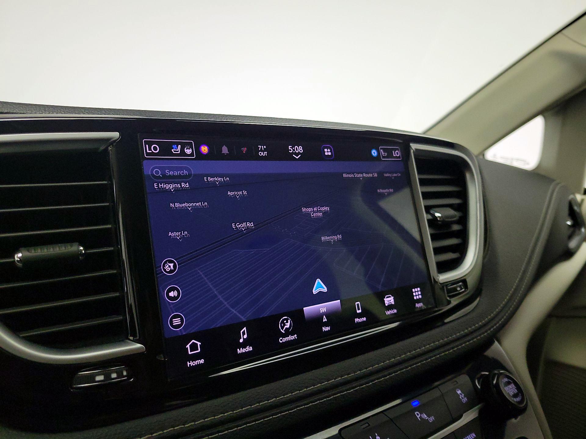 Thumbnail: 2021 Chrysler Pacifica - 14