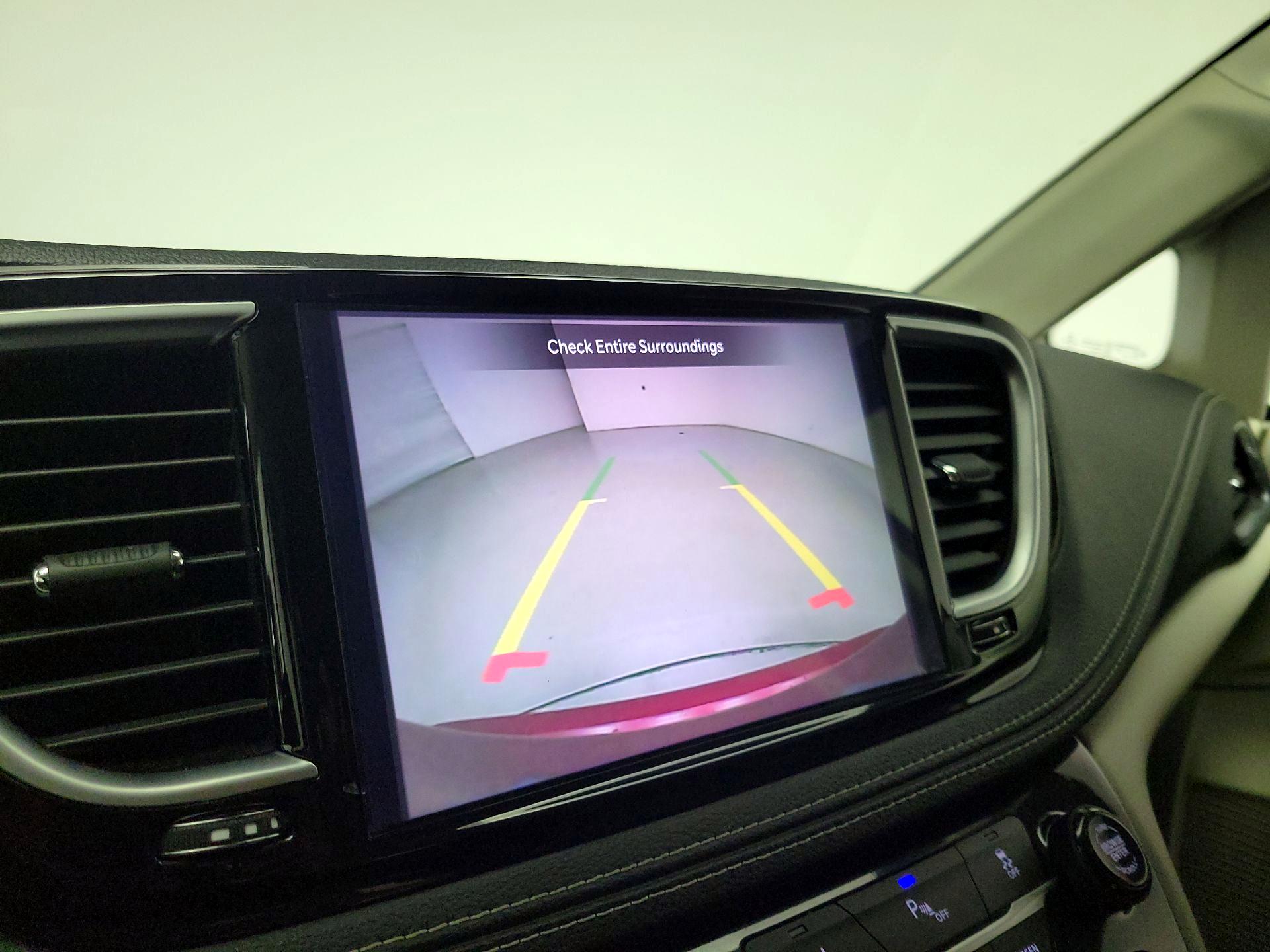 Thumbnail: 2021 Chrysler Pacifica - 15