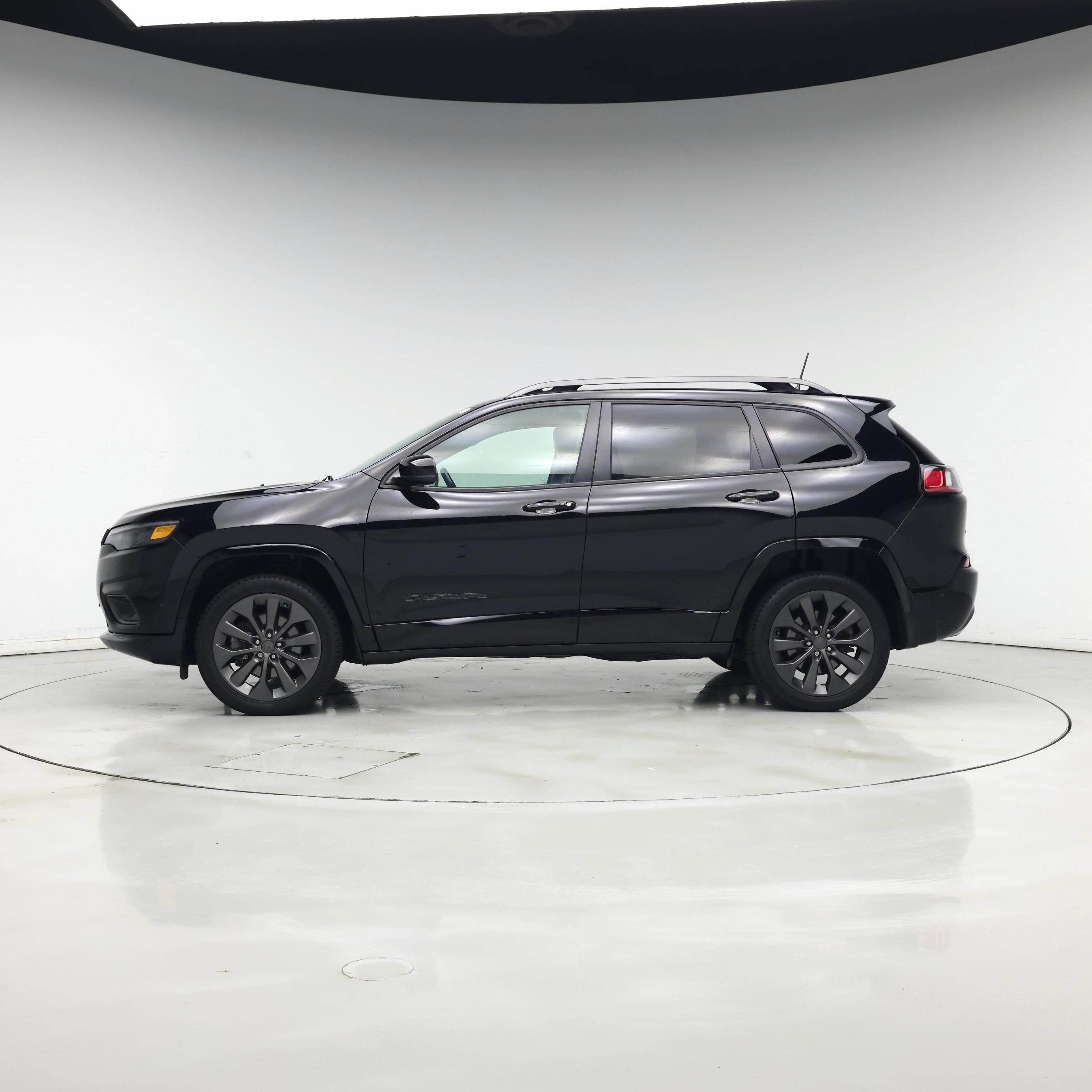 Thumbnail: 2020 Jeep Cherokee - 3