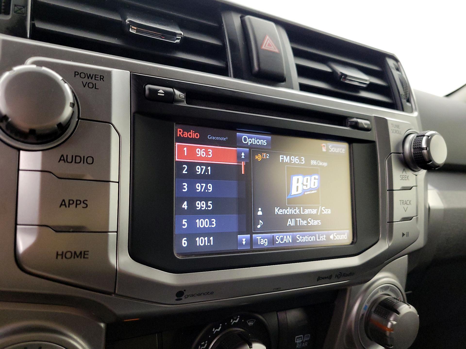 Thumbnail: 2019 Toyota 4Runner - 15