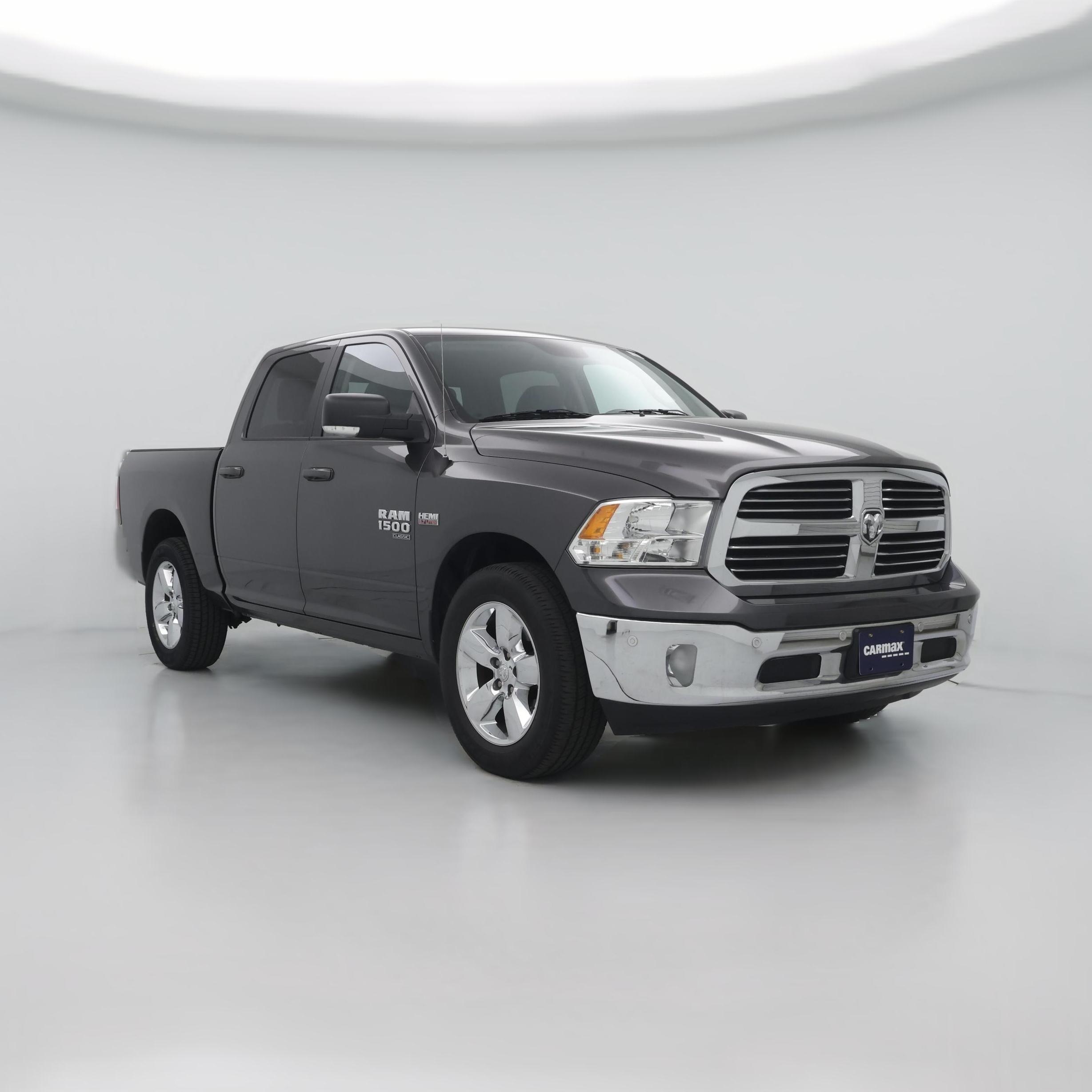 Thumbnail: 2019 RAM 1500 Classic - 1