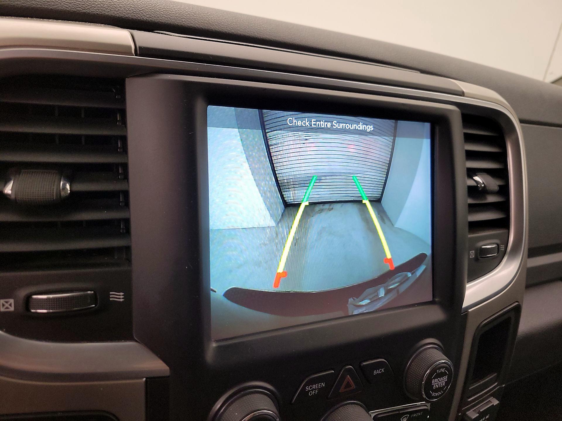 Thumbnail: 2019 RAM 1500 Classic - 14