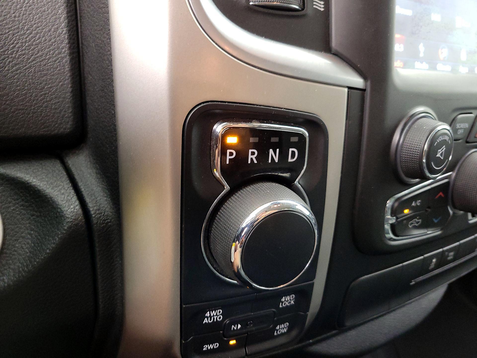Thumbnail: 2019 RAM 1500 Classic - 17