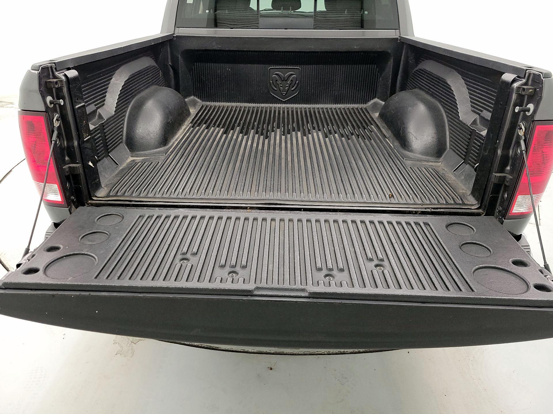 Thumbnail: 2019 RAM 1500 Classic - 20
