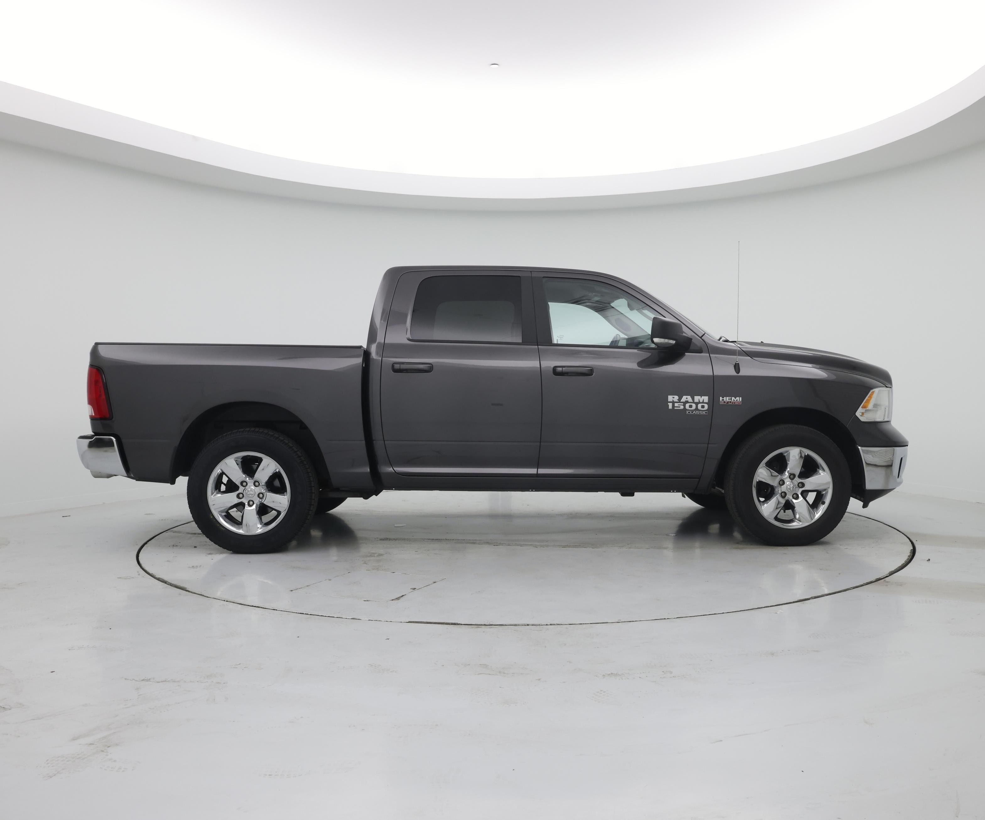 Thumbnail: 2019 RAM 1500 Classic - 7