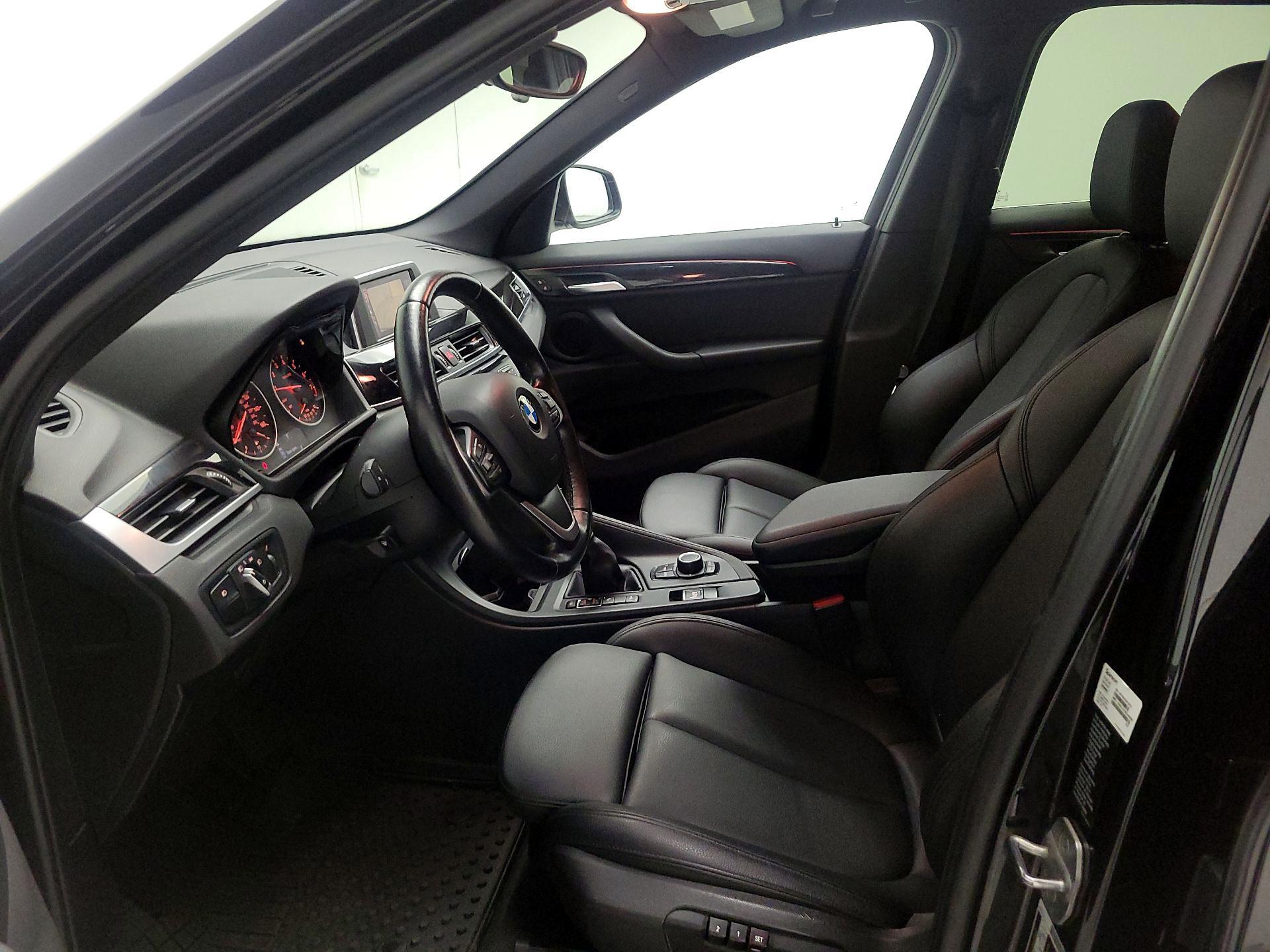 Thumbnail: 2017 BMW X1 - 11