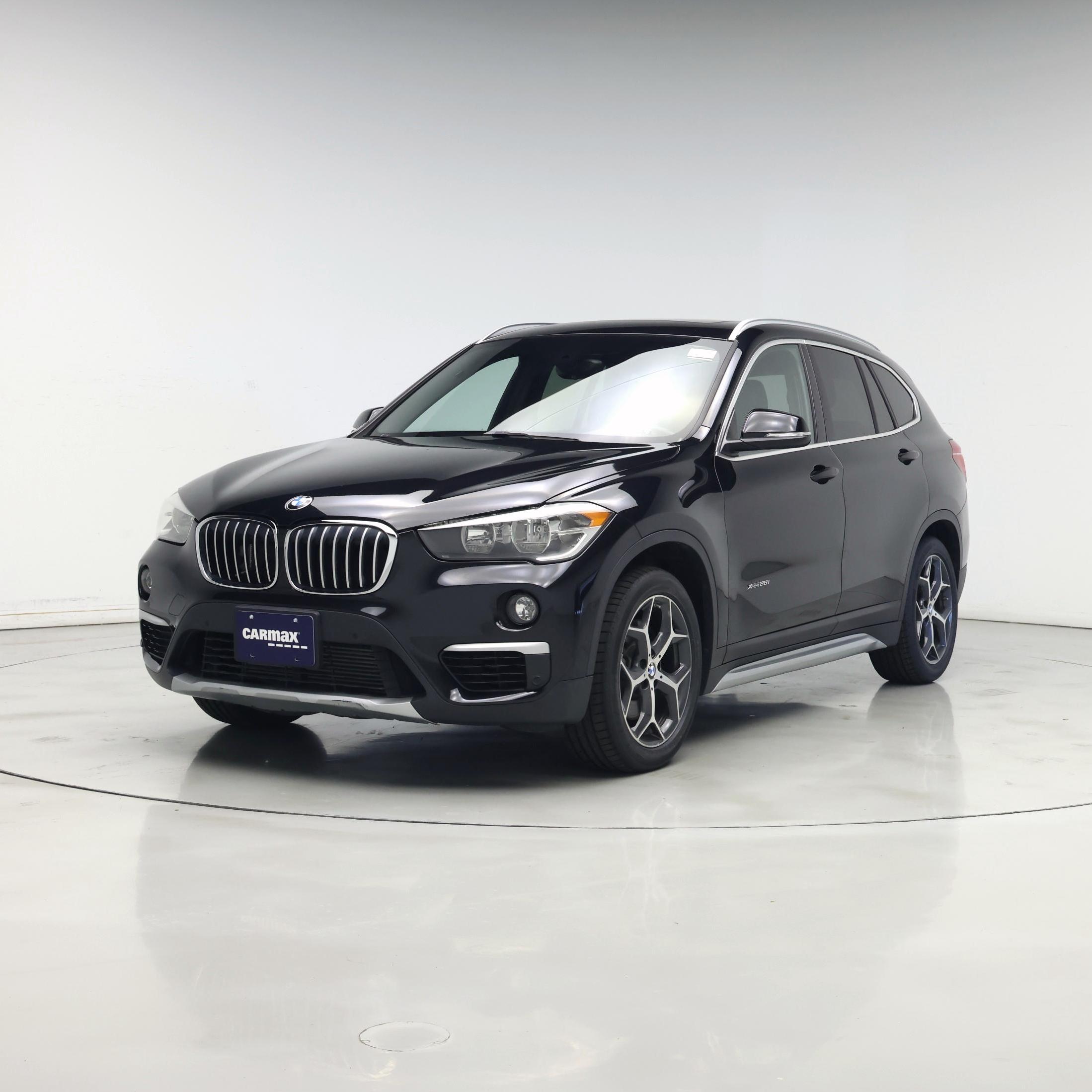 Thumbnail: 2017 BMW X1 - 4