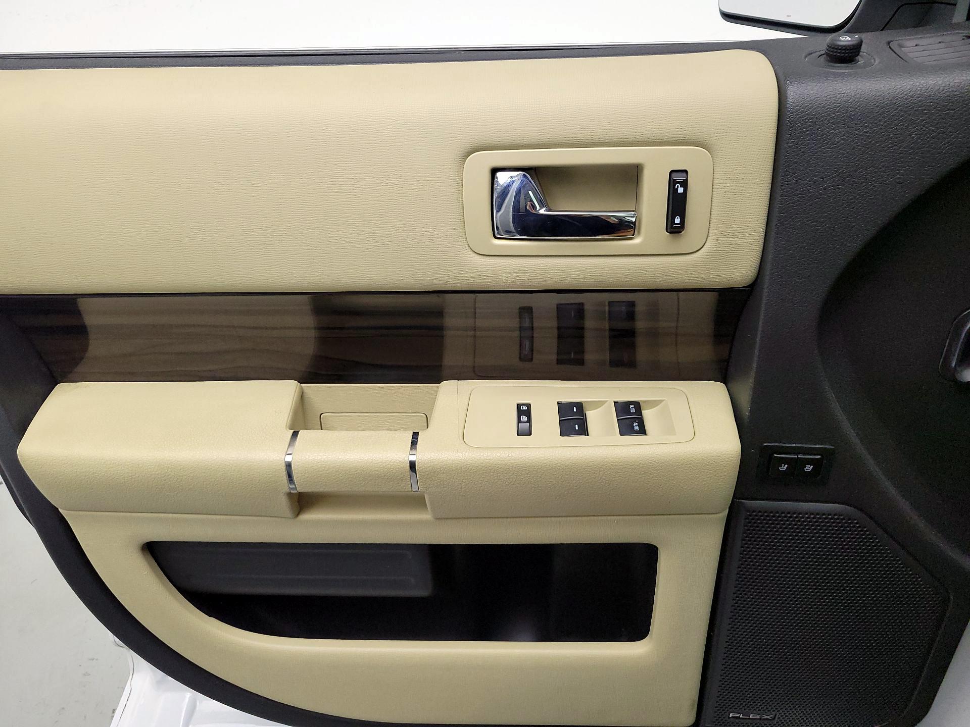 Thumbnail: 2019 Ford Flex - 12
