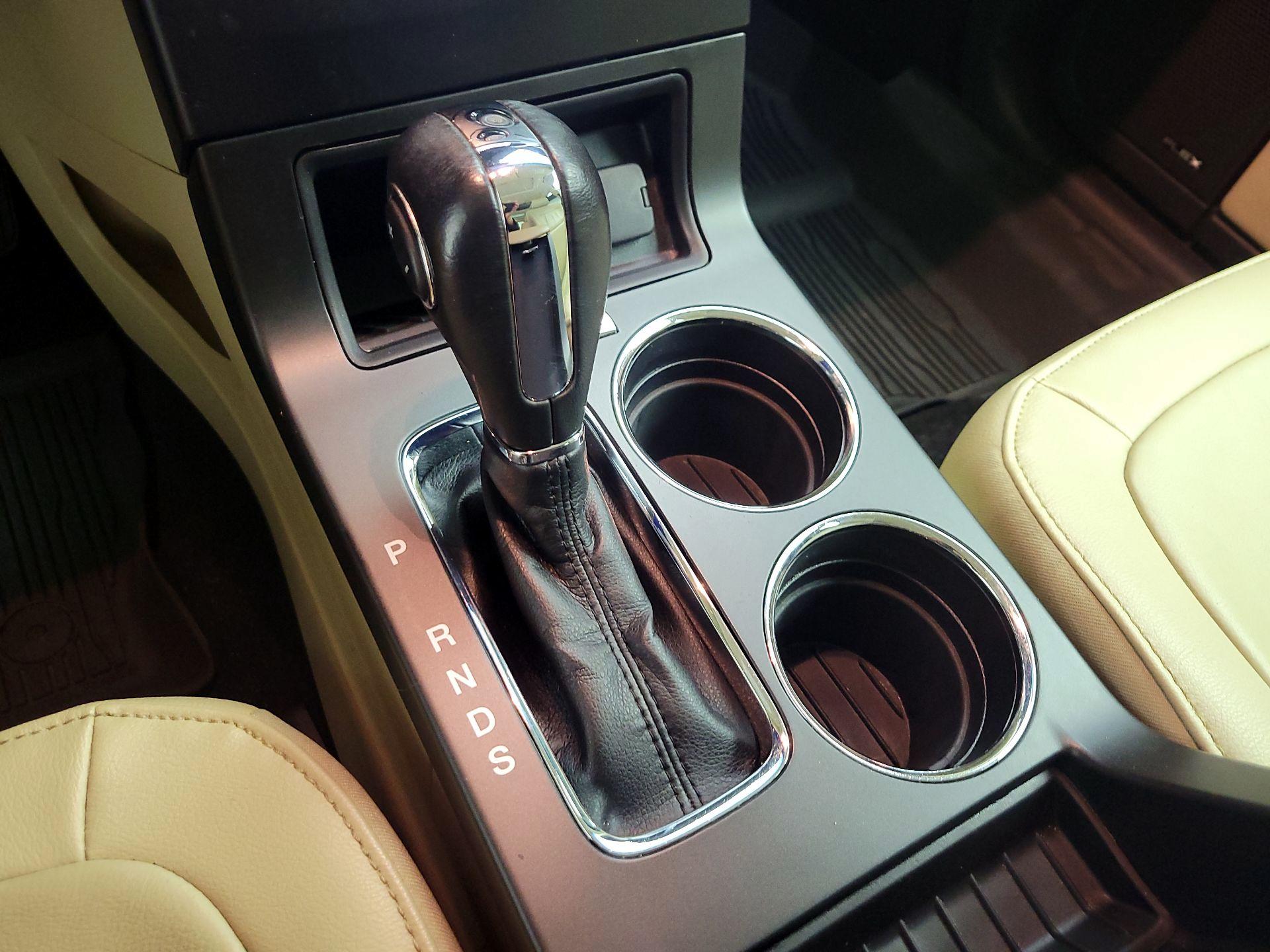 Thumbnail: 2019 Ford Flex - 18