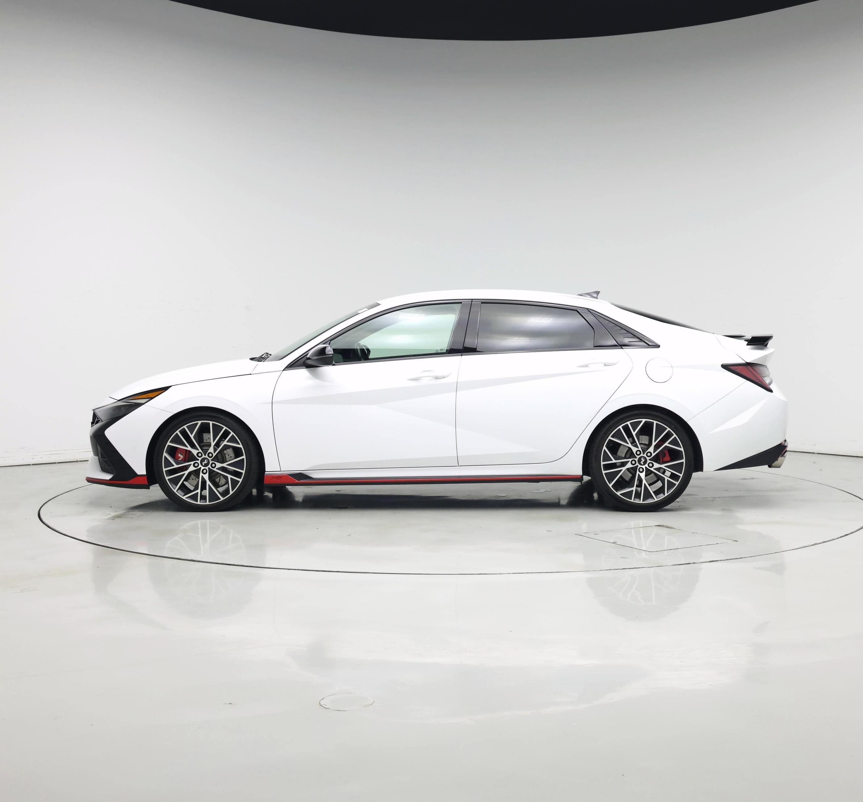 Thumbnail: 2022 Hyundai Elantra - 3