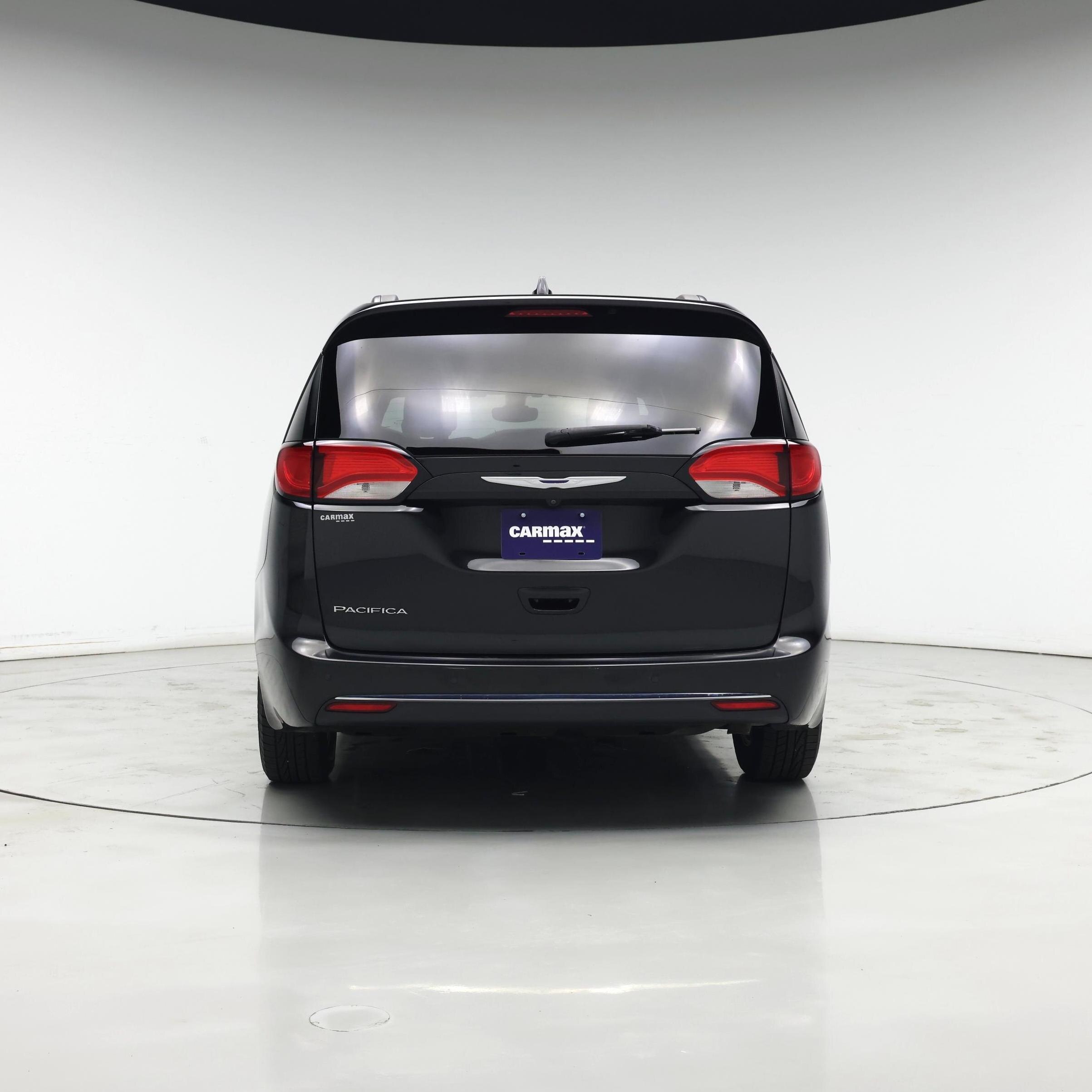 Thumbnail: 2017 Chrysler Pacifica - 6