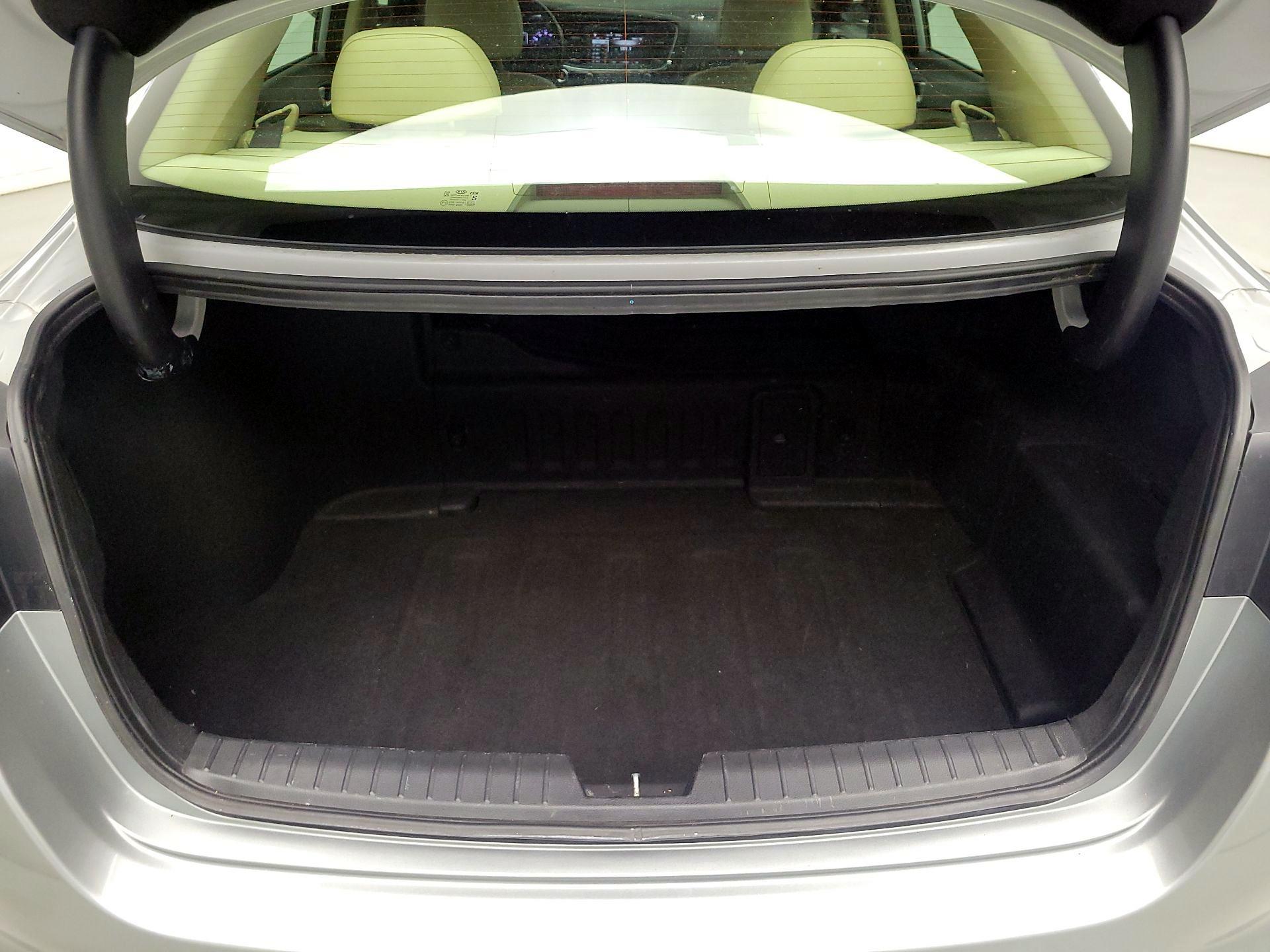 Thumbnail: 2015 Kia Optima - 18
