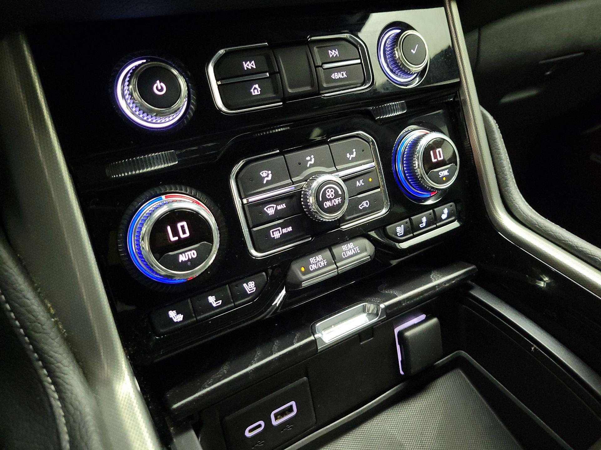 Thumbnail: 2021 GMC Yukon XL - 17