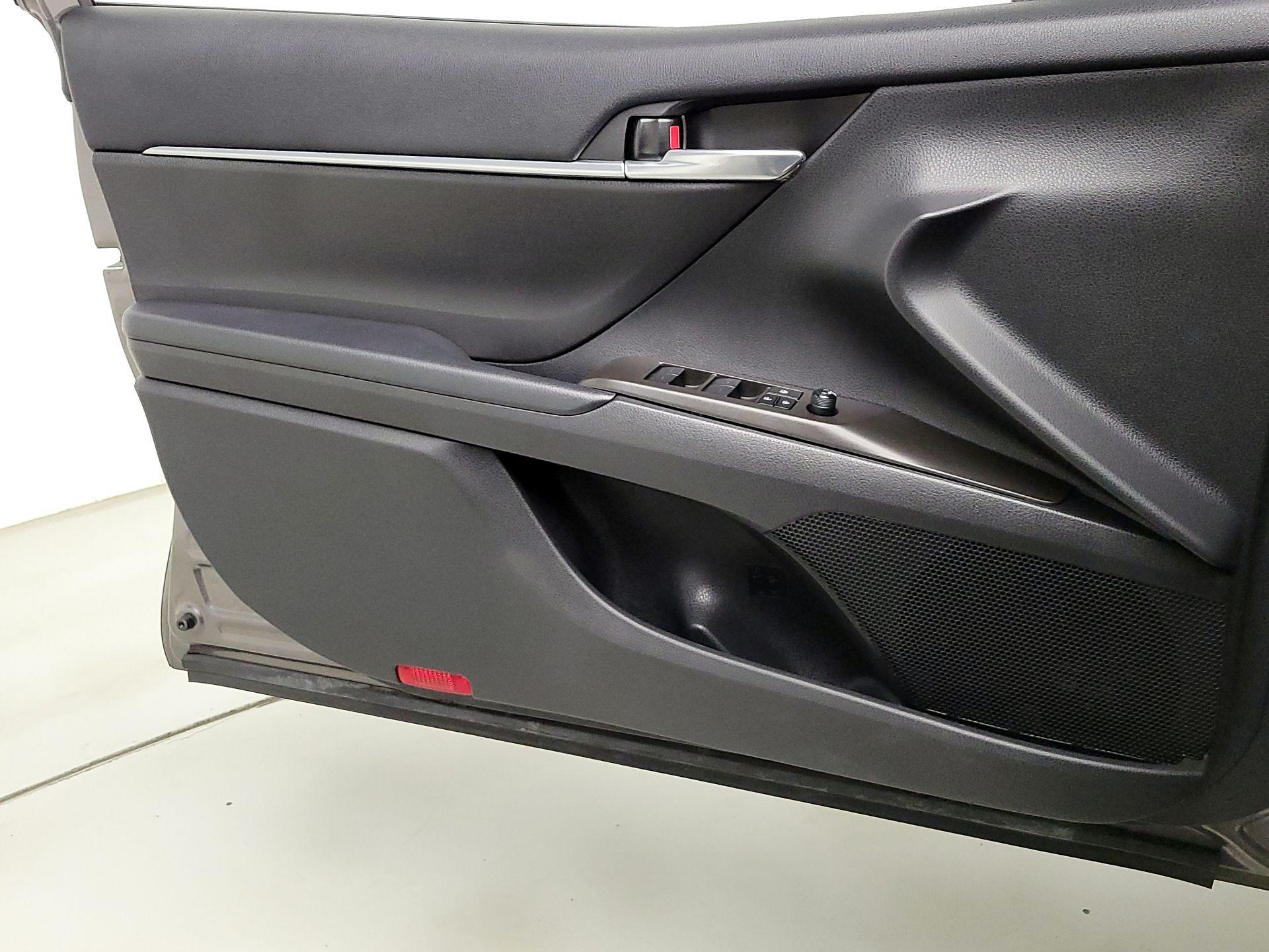 Thumbnail: 2024 Toyota Camry - 12