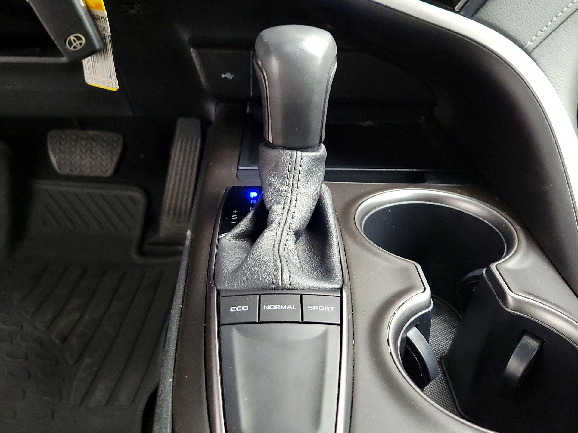 Thumbnail: 2024 Toyota Camry - 17