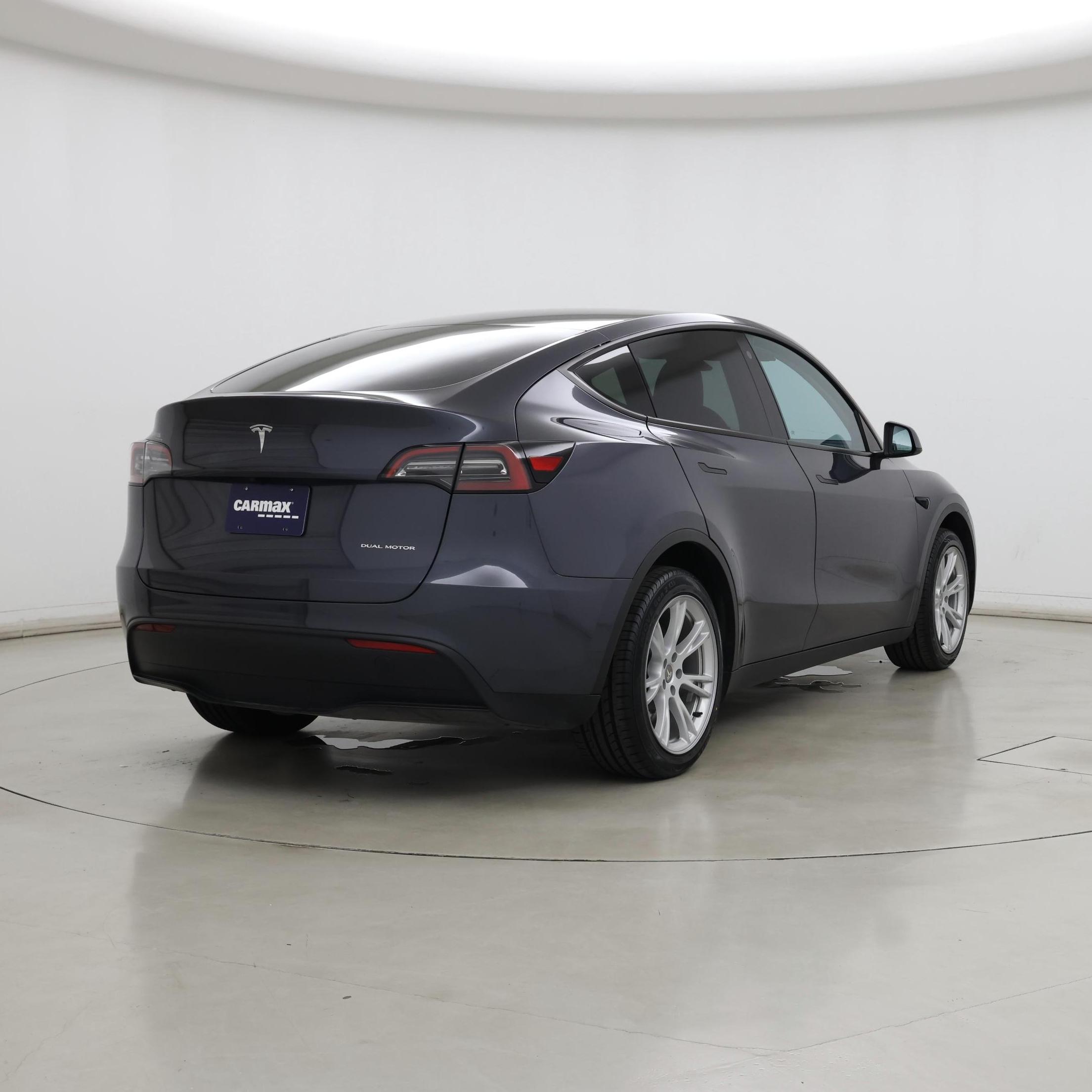 Thumbnail: 2023 Tesla Model Y - 8
