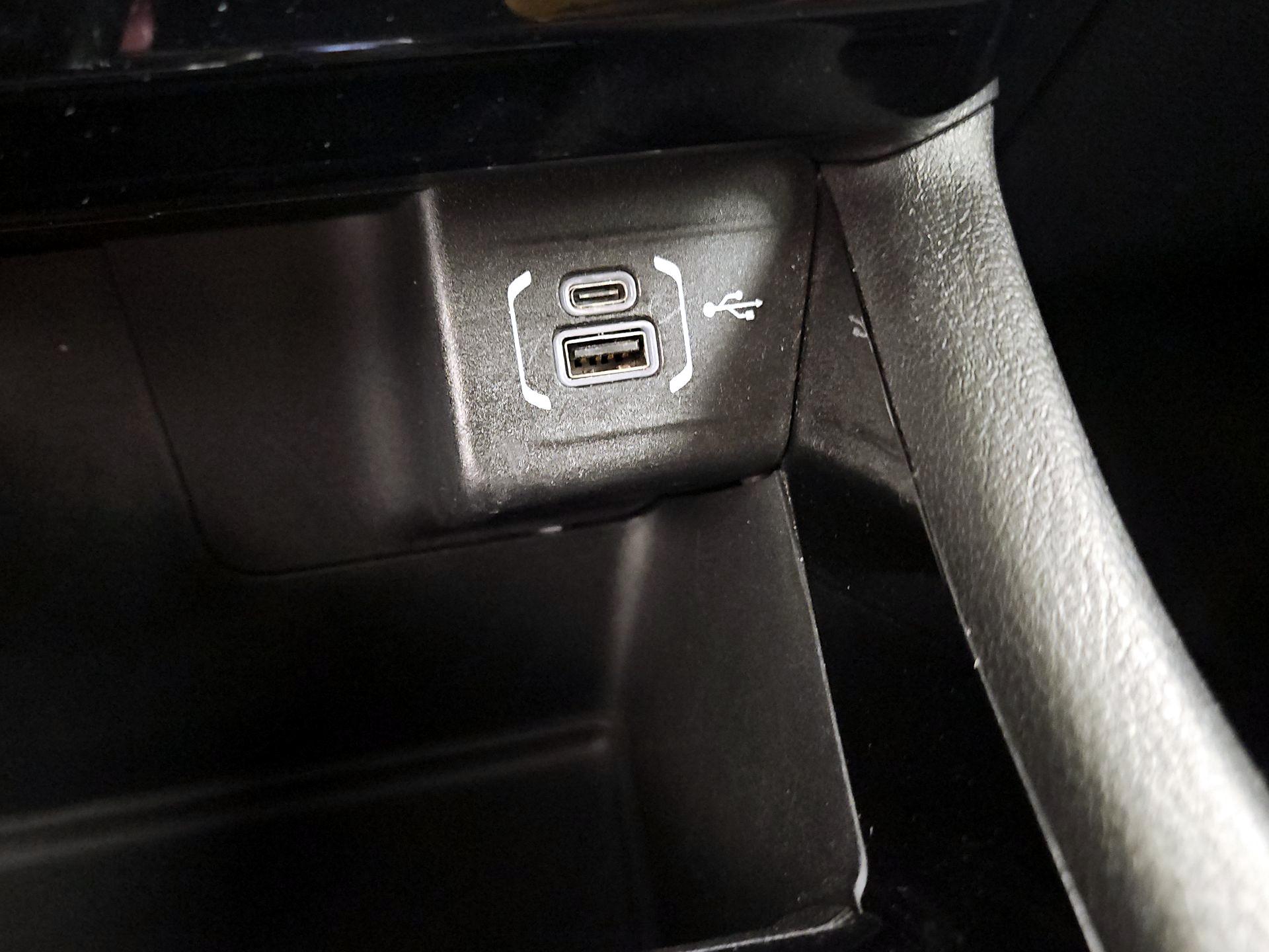 Thumbnail: 2022 Jeep Compass - 18